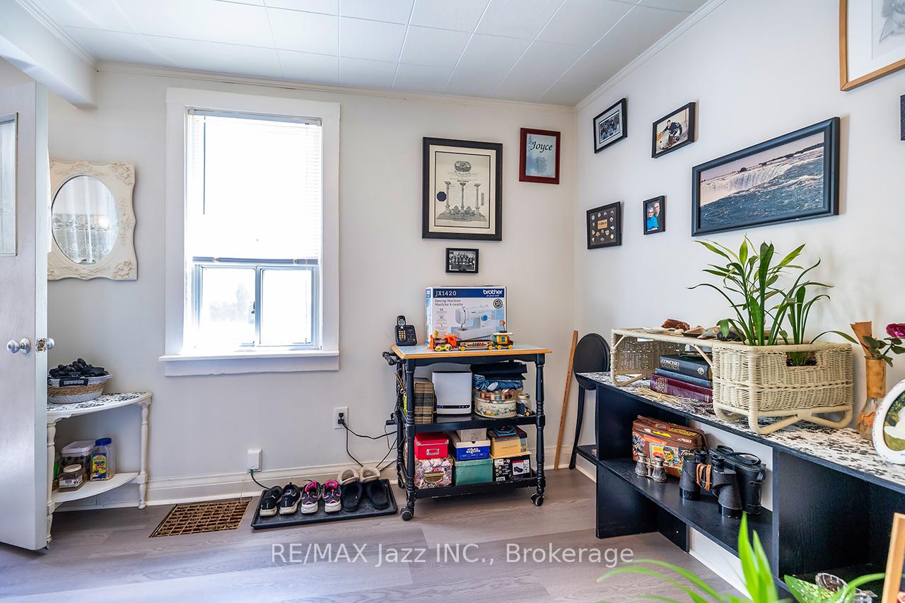 Photo 7 of 162 College Avenue, Oshawa, Vanier — HOMEH