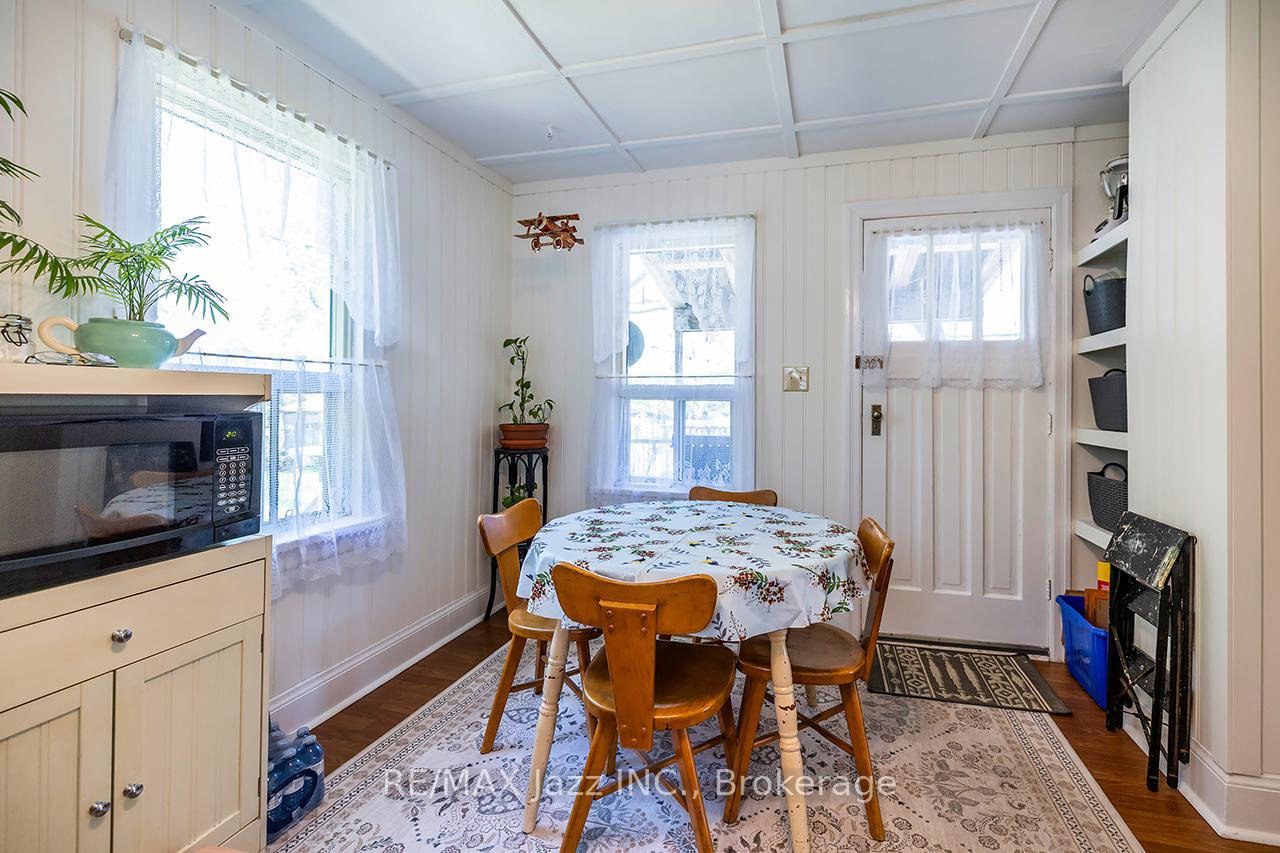 Photo 17 of 162 College Avenue, Oshawa, Vanier — HOMEH