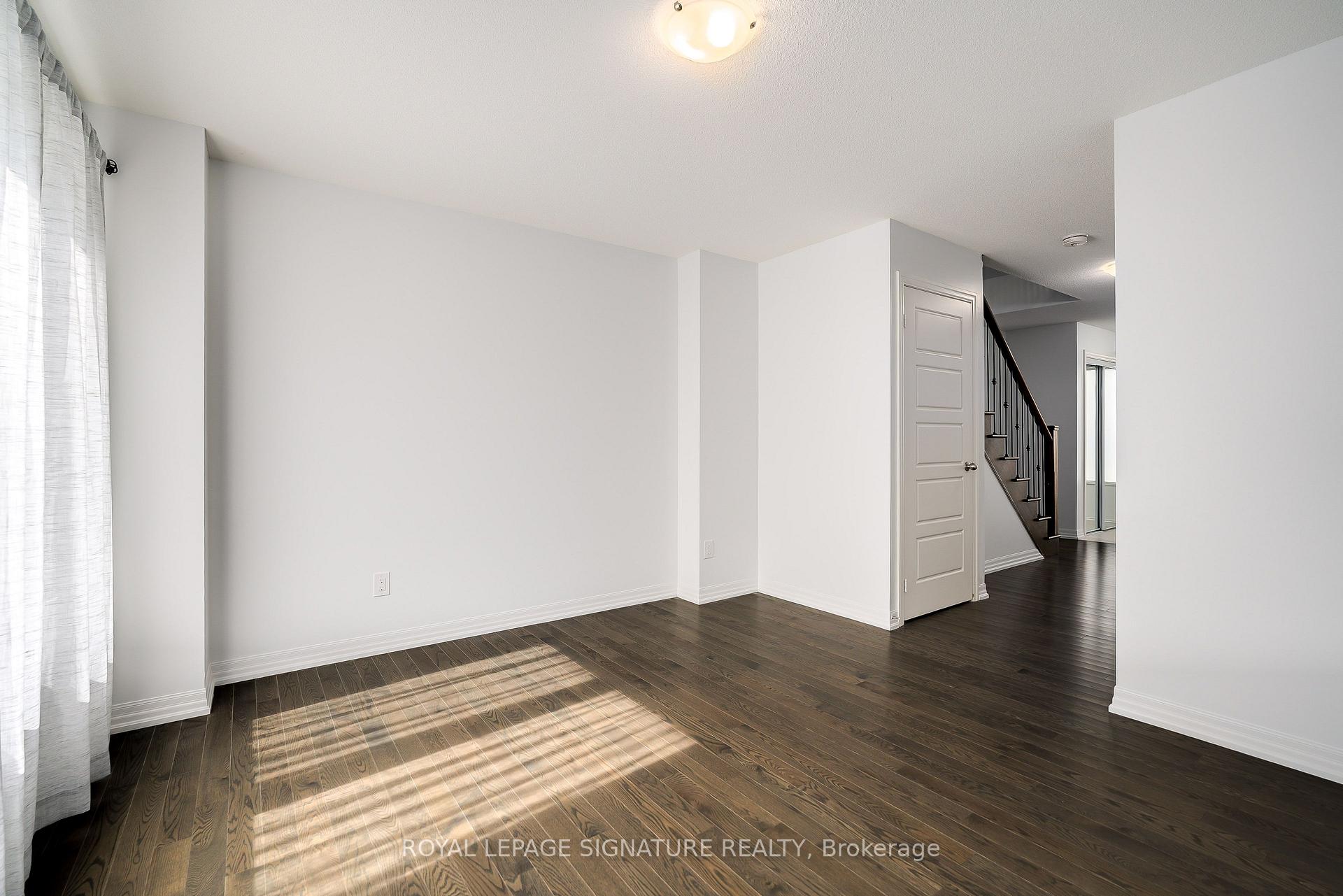 Photo 5 of 164 Tango Crescent, Newmarket, Woodland Hill — HOMEH