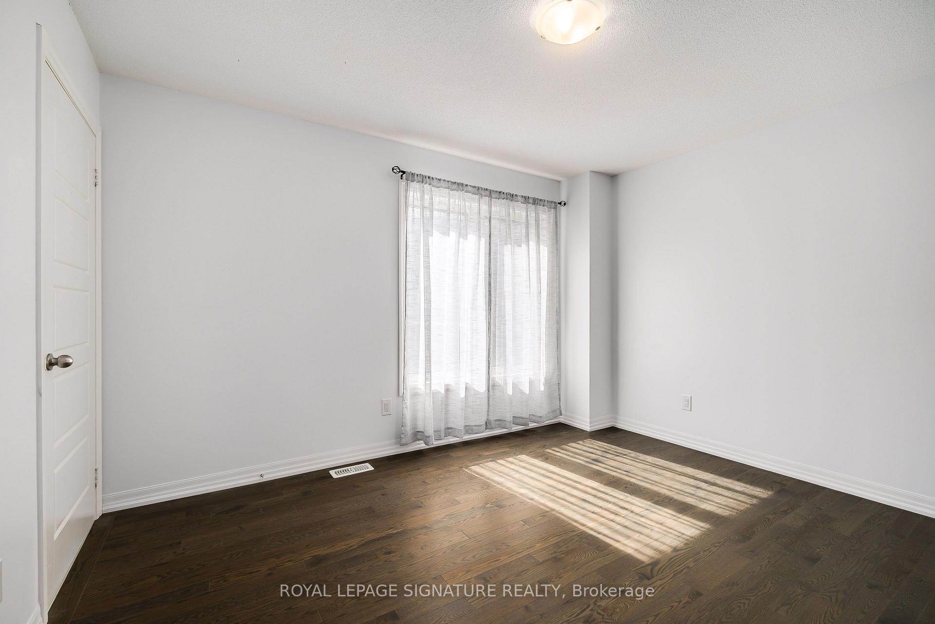 Photo 6 of 164 Tango Crescent, Newmarket, Woodland Hill — HOMEH