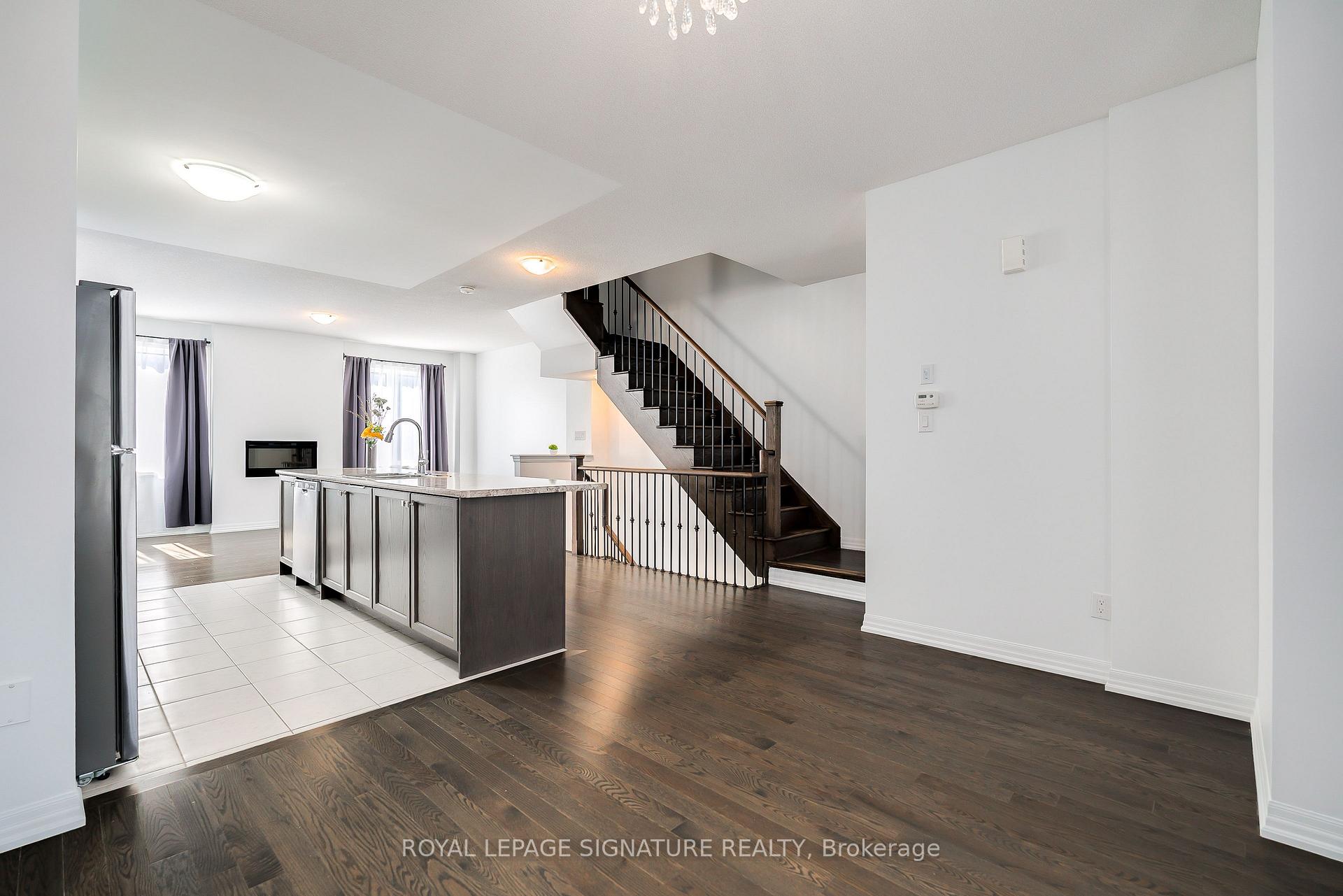 Photo 10 of 164 Tango Crescent, Newmarket, Woodland Hill — HOMEH