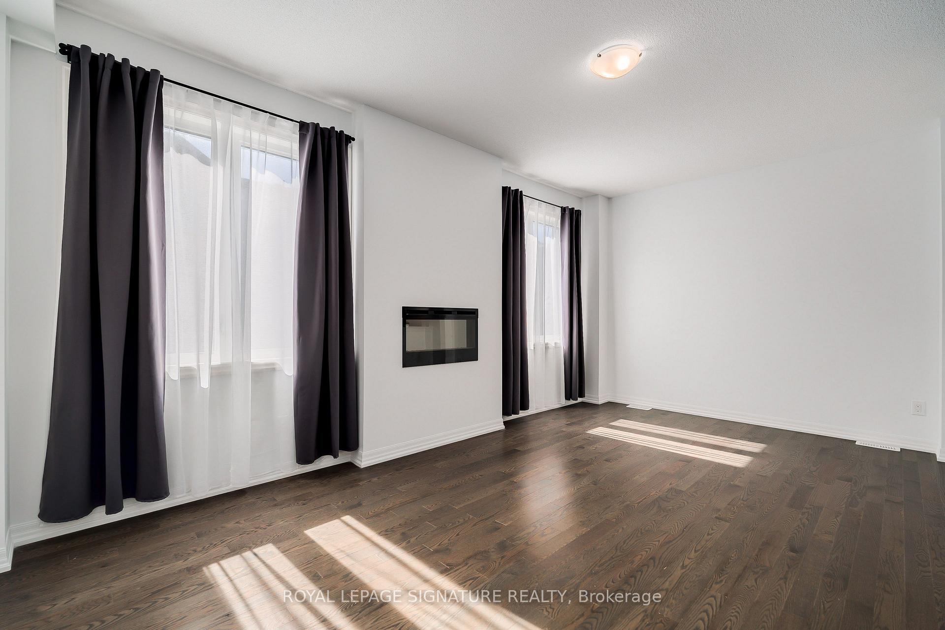 Photo 14 of 164 Tango Crescent, Newmarket, Woodland Hill — HOMEH