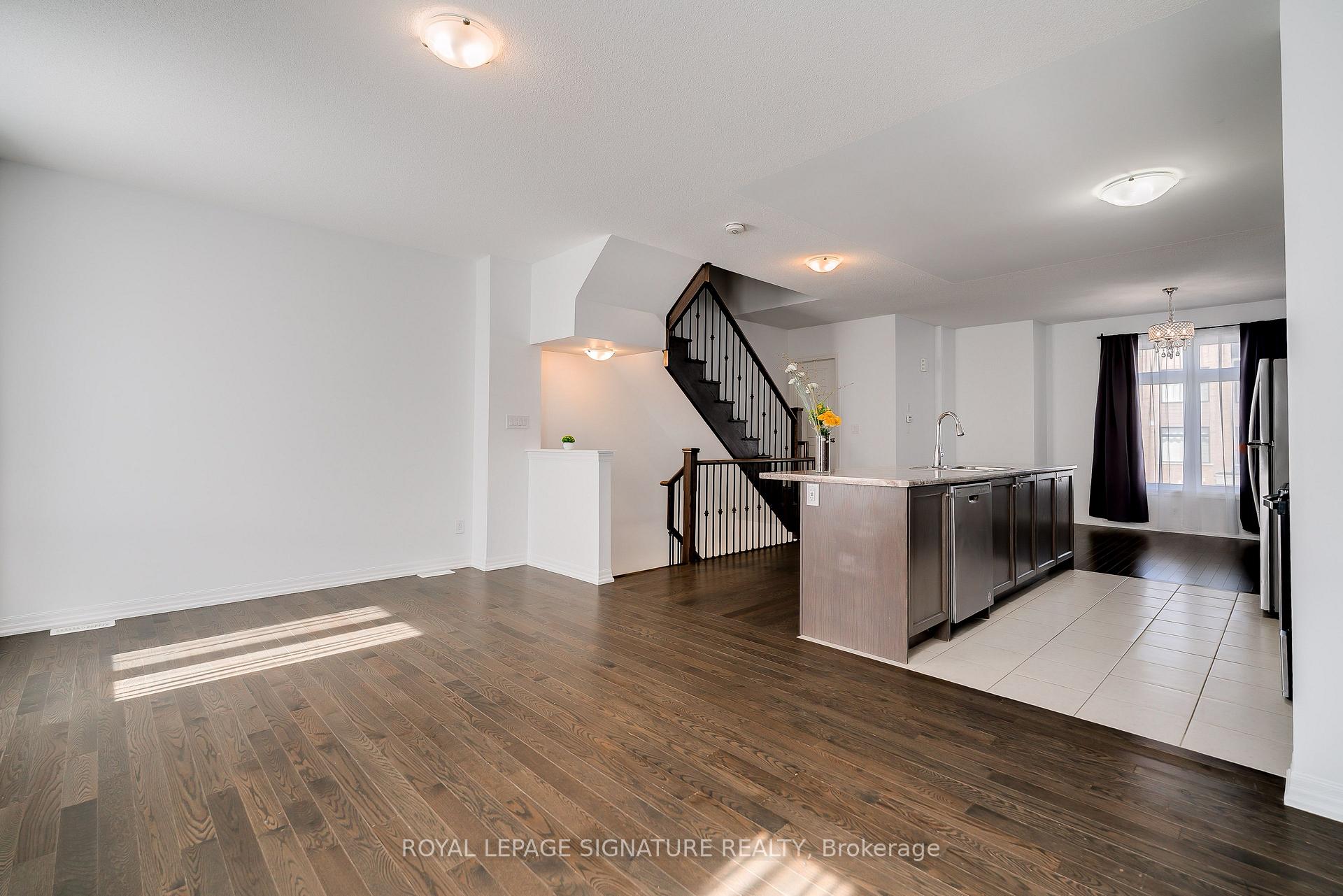 Photo 15 of 164 Tango Crescent, Newmarket, Woodland Hill — HOMEH