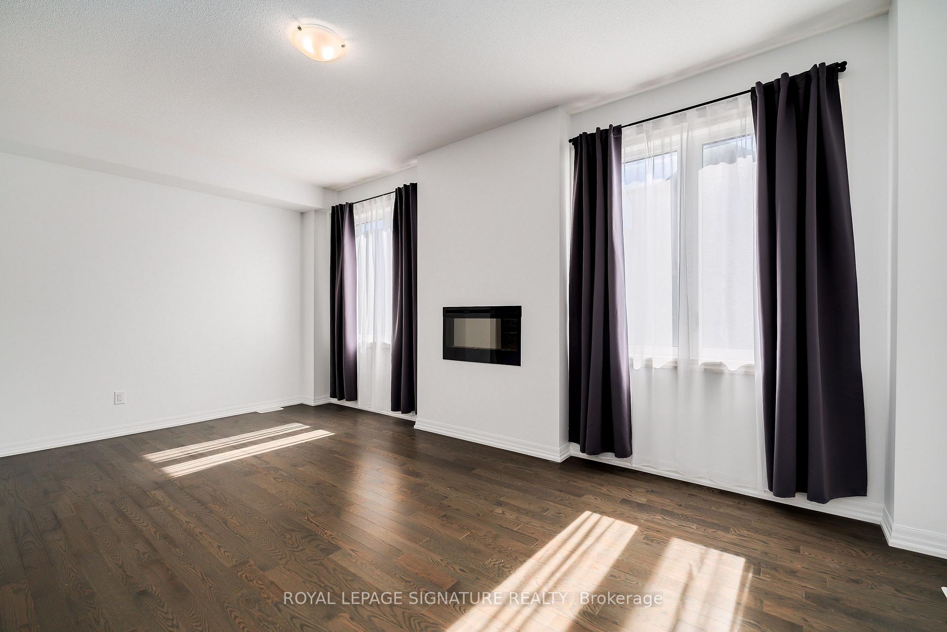 Photo 16 of 164 Tango Crescent, Newmarket, Woodland Hill — HOMEH
