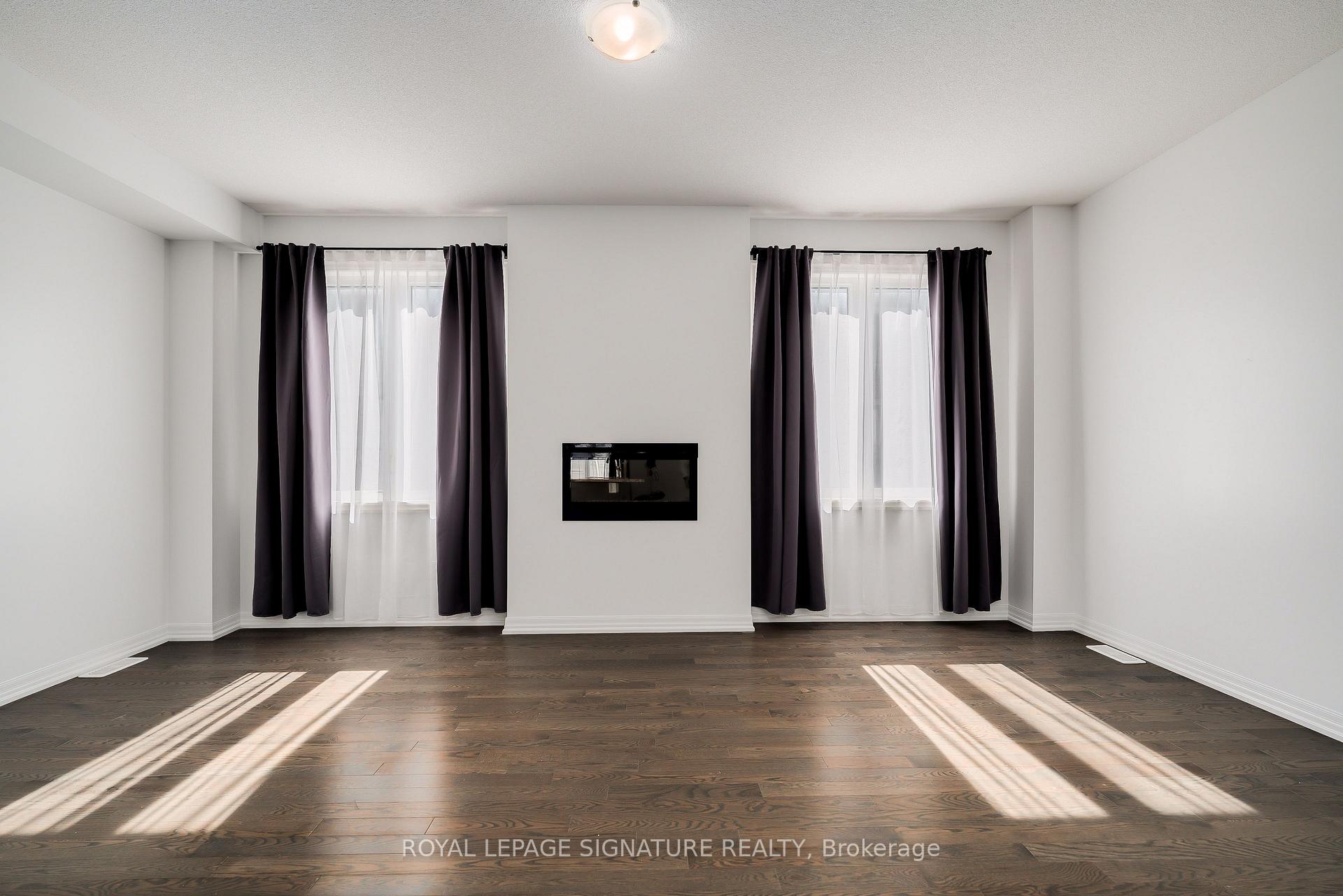 Photo 17 of 164 Tango Crescent, Newmarket, Woodland Hill — HOMEH