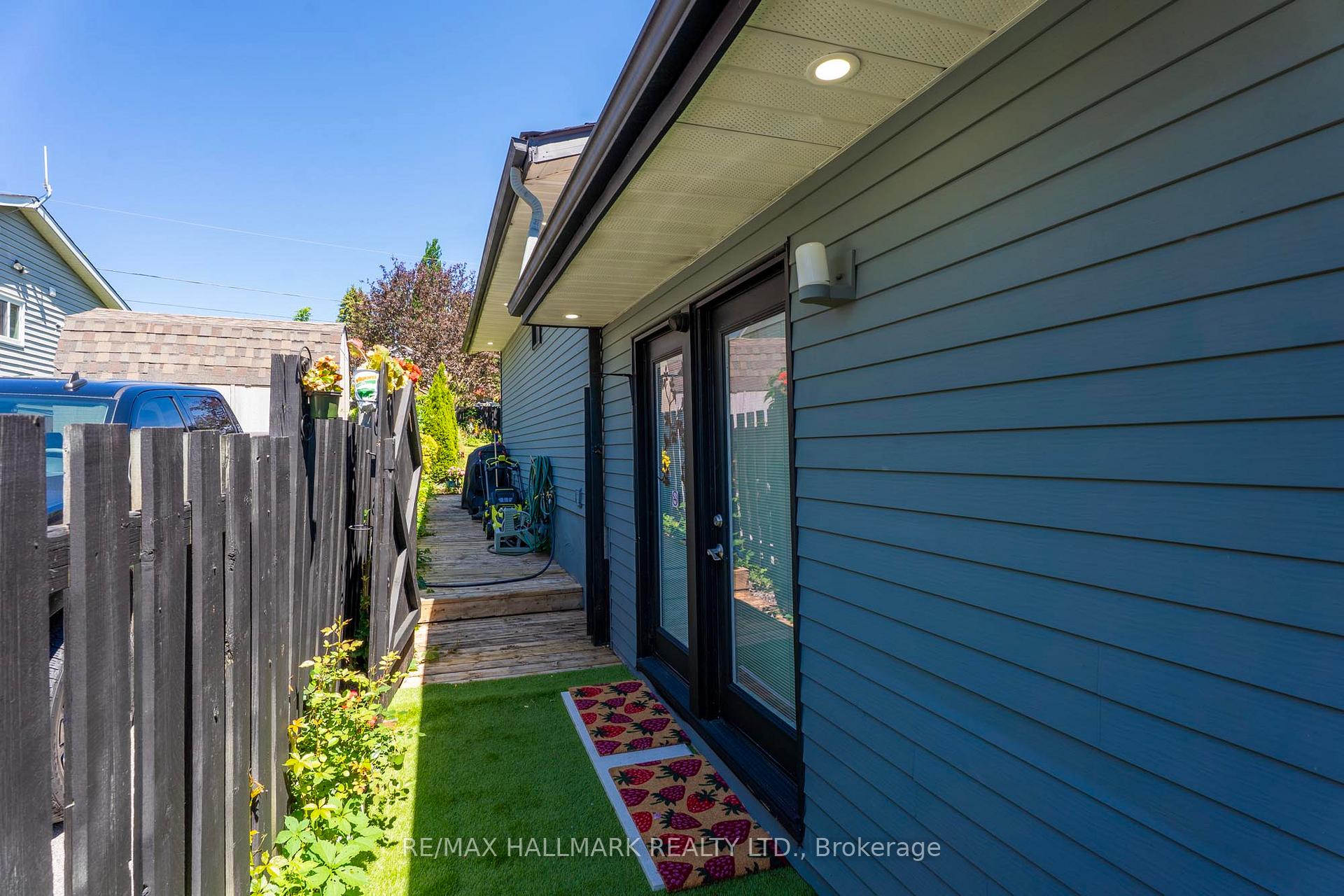 Photo 19 of 268 Pasadena Drive, Georgina, Keswick South — HOMEH