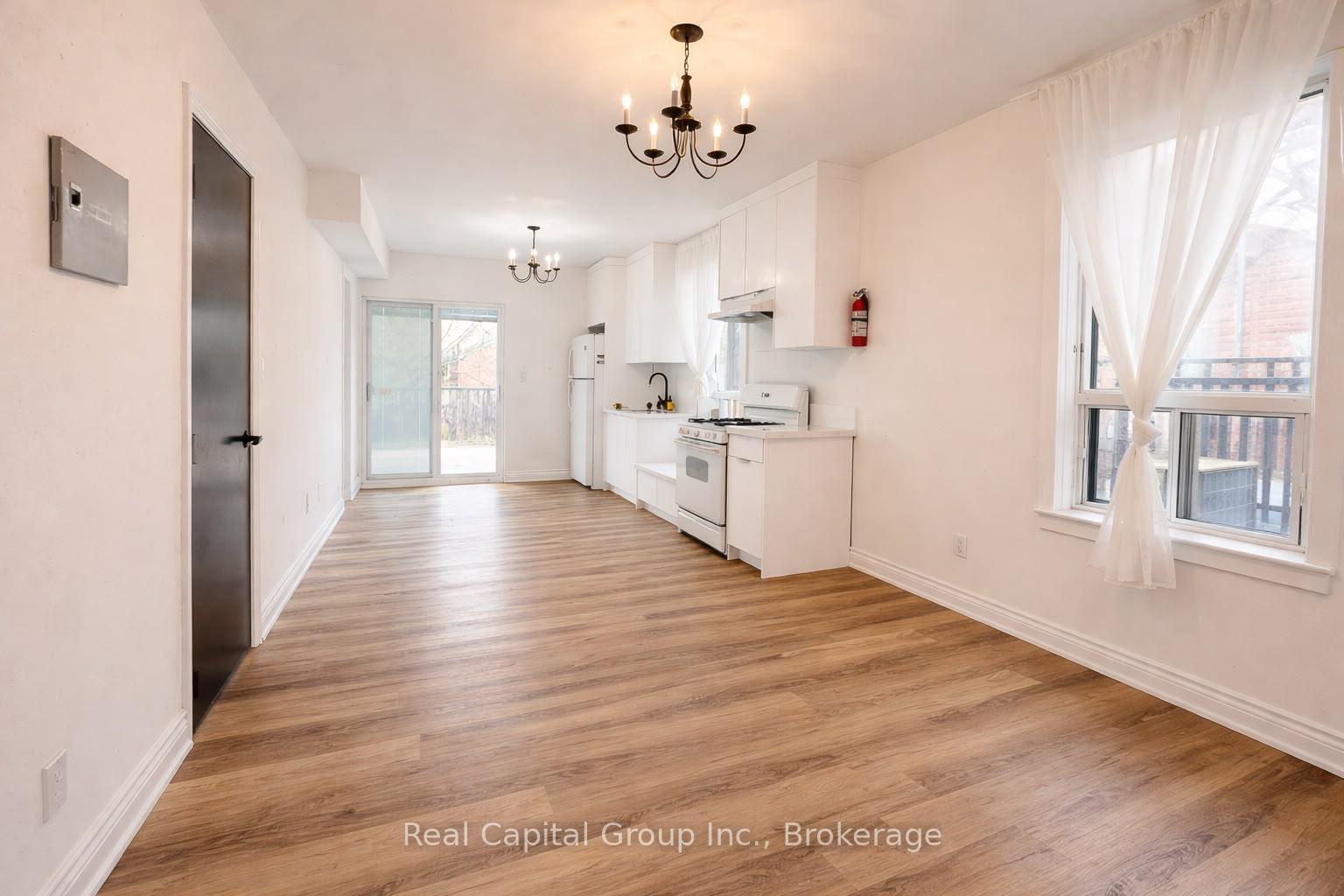 Photo of Unit 2, 224 Oakwood Avenue