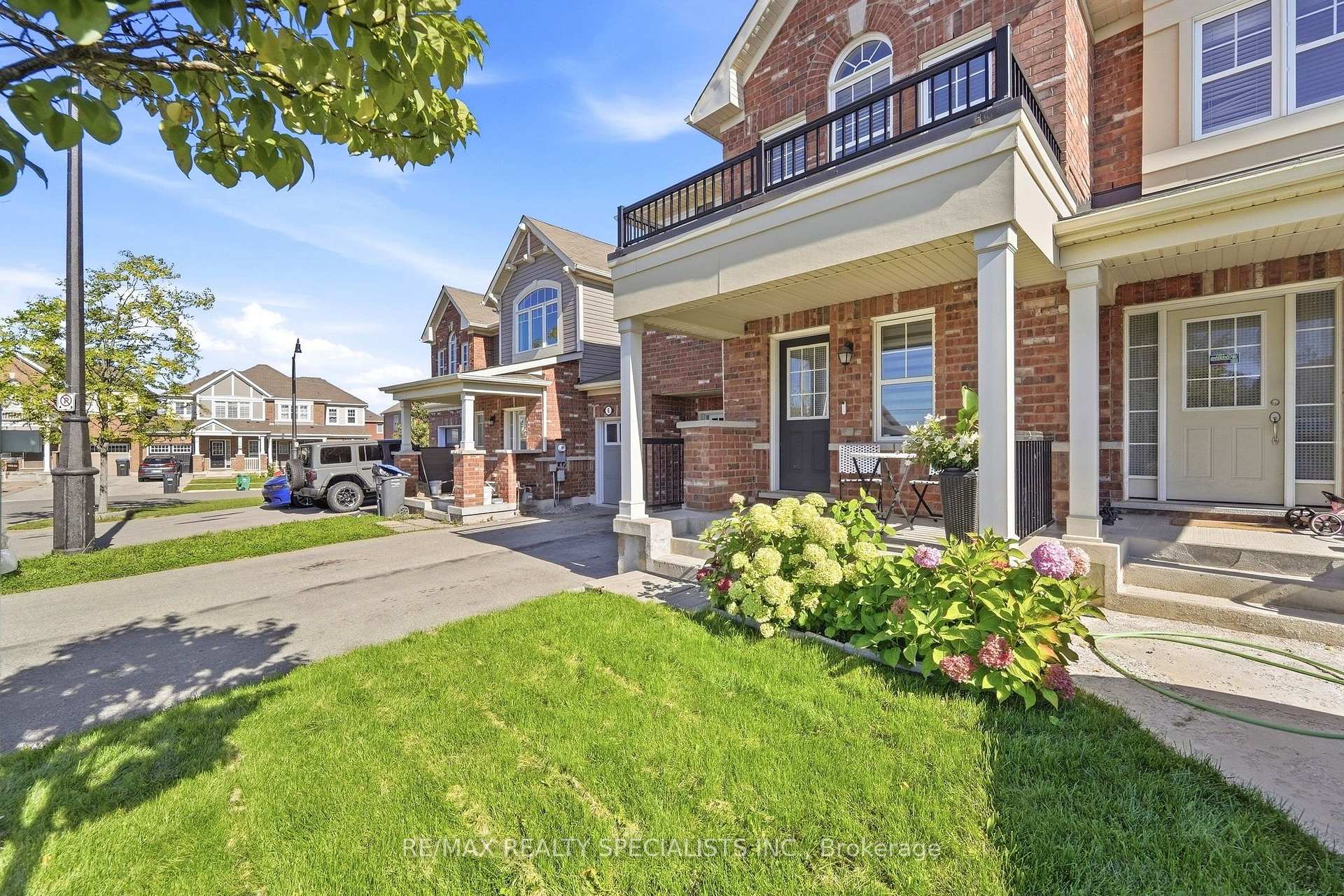 Photo 3 of 7 Leblanc Crescent, Brampton, Northwest Brampton — HOMEH