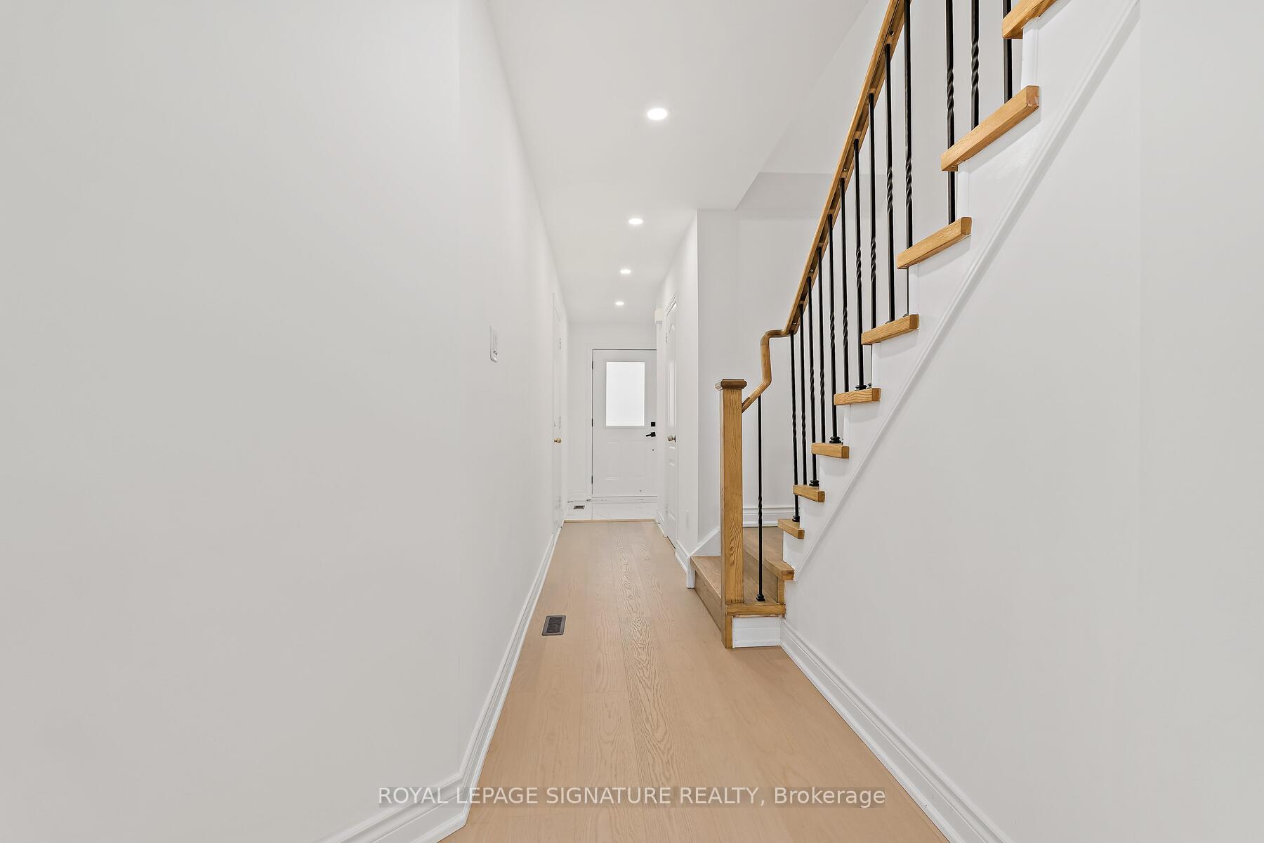 Photo 5 of 1130 Westview Terrace, Oakville, West Oak Trails — HOMEH
