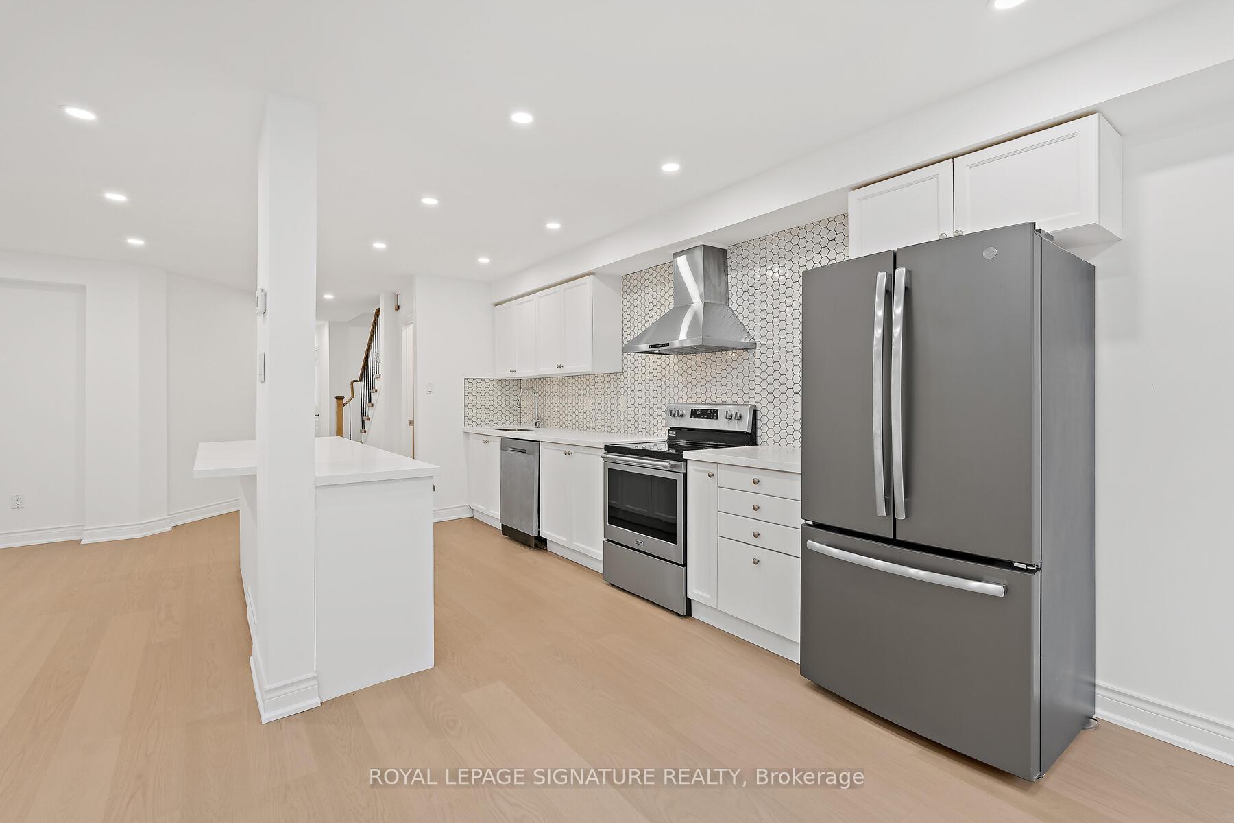 Photo 9 of 1130 Westview Terrace, Oakville, West Oak Trails — HOMEH