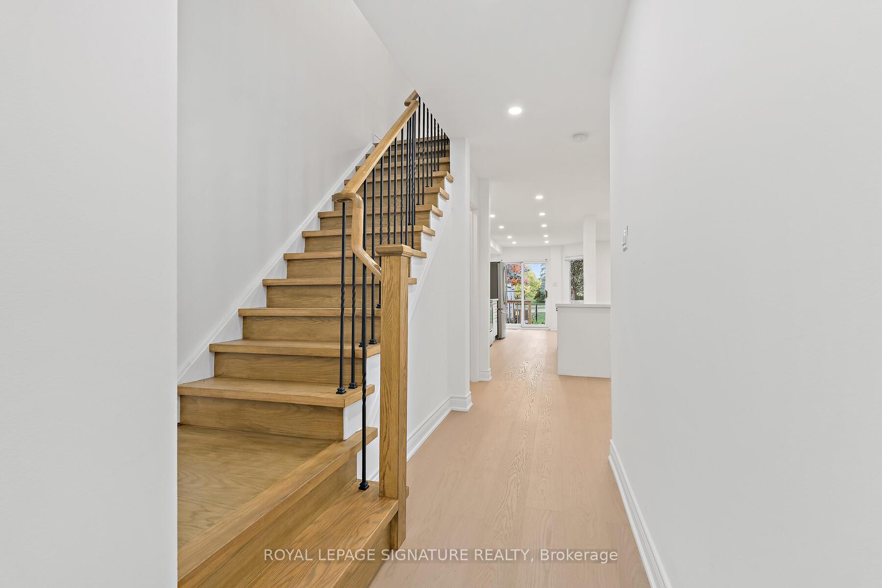 Photo 16 of 1130 Westview Terrace, Oakville, West Oak Trails — HOMEH