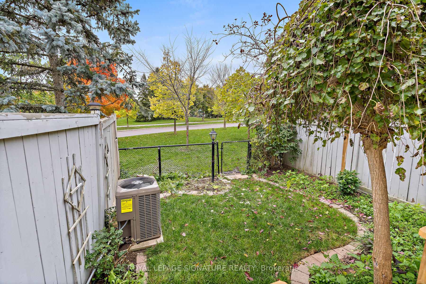 Photo 32 of 1130 Westview Terrace, Oakville, West Oak Trails — HOMEH