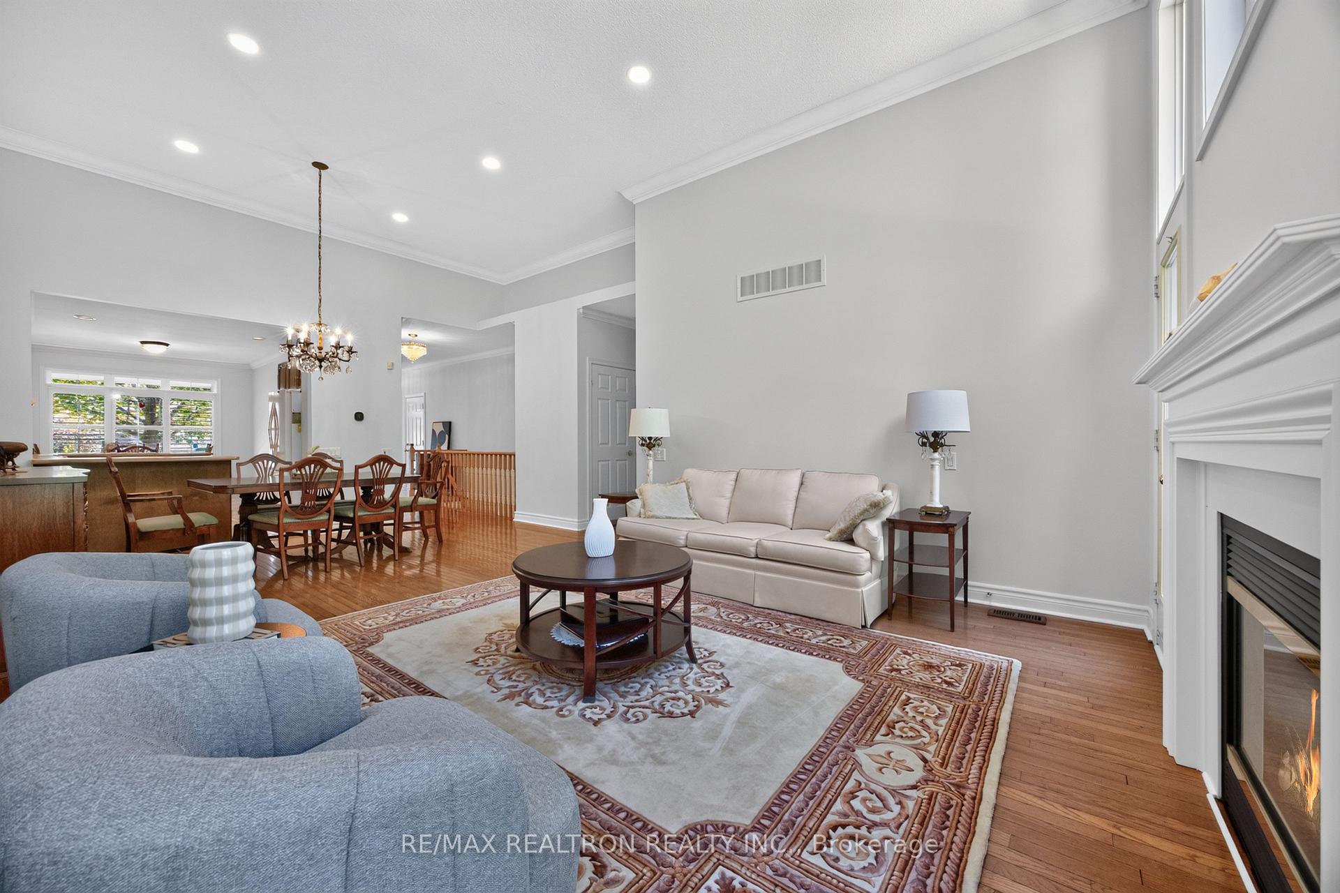 Photo 11 of 402 Morley Cook Crescent, Newmarket, Stonehaven-Wyndham — HOMEH