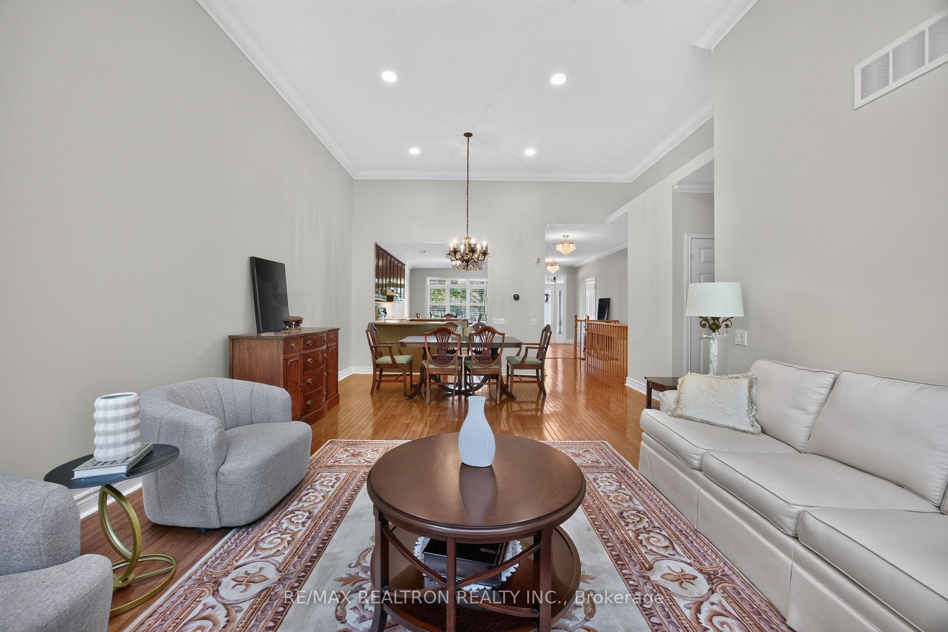 Photo 12 of 402 Morley Cook Crescent, Newmarket, Stonehaven-Wyndham — HOMEH