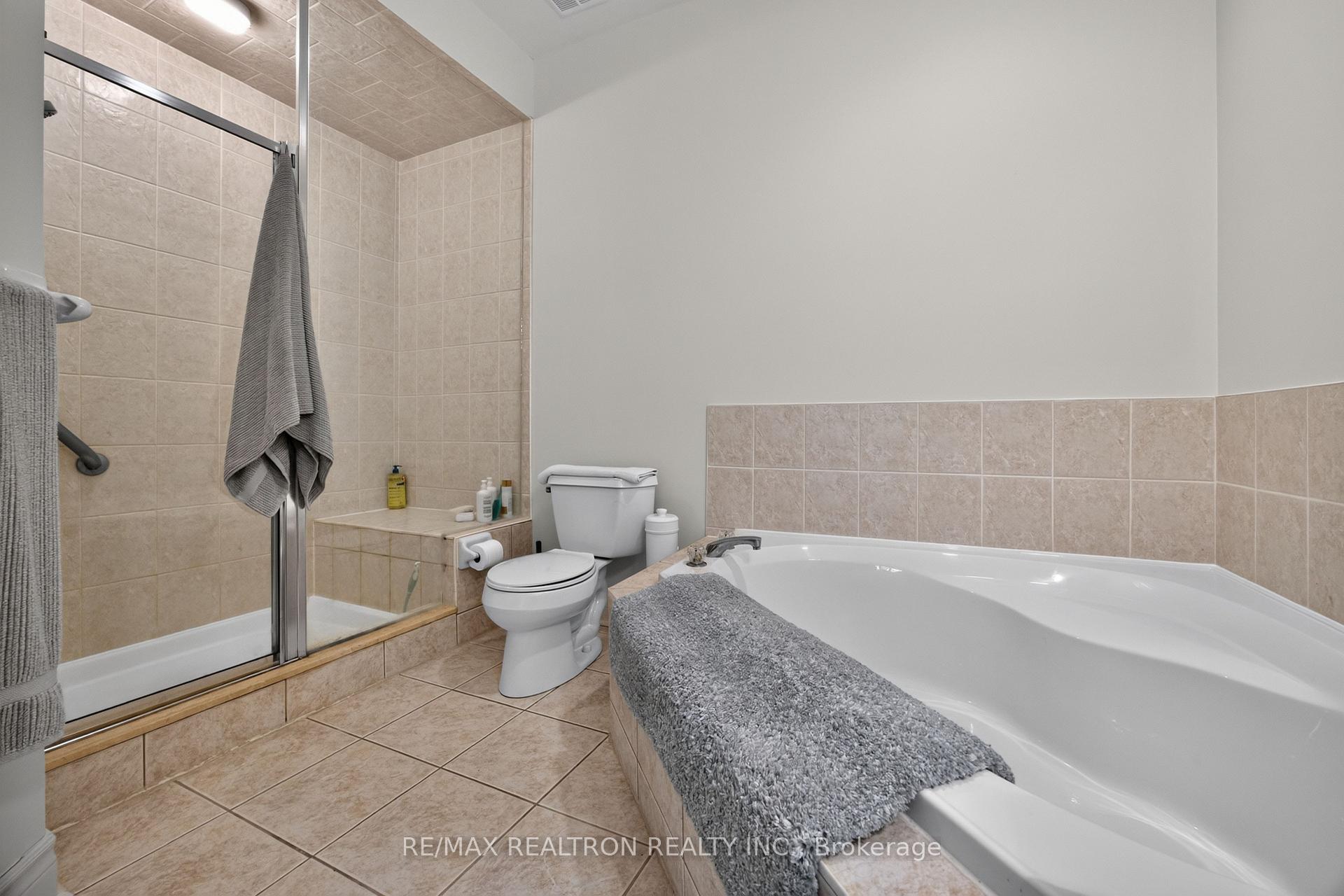 Photo 29 of 402 Morley Cook Crescent, Newmarket, Stonehaven-Wyndham — HOMEH