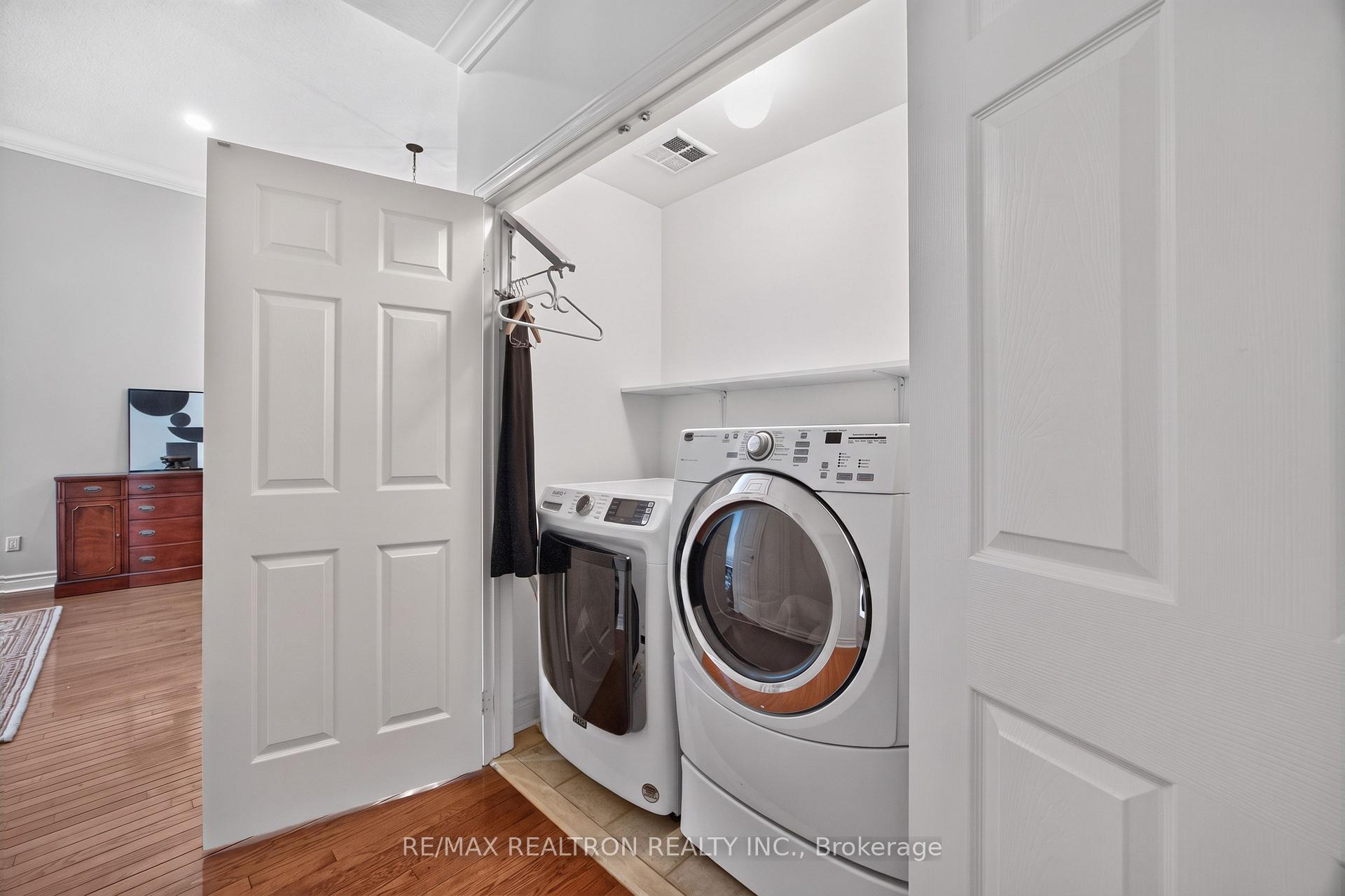 Photo 33 of 402 Morley Cook Crescent, Newmarket, Stonehaven-Wyndham — HOMEH