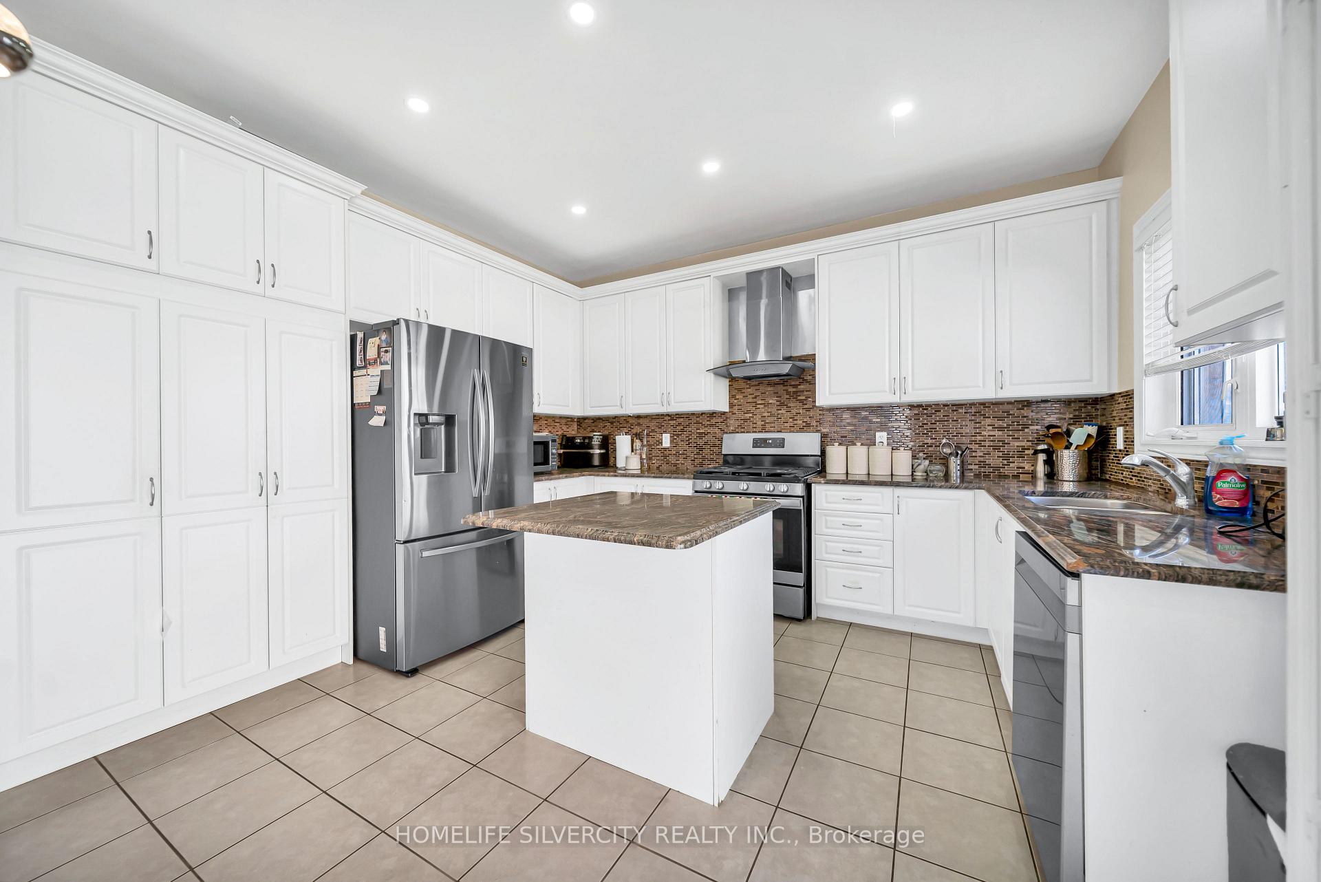 Photo 17 of 2 Addiscott Street, Brampton, Sandringham-Wellington — HOMEH