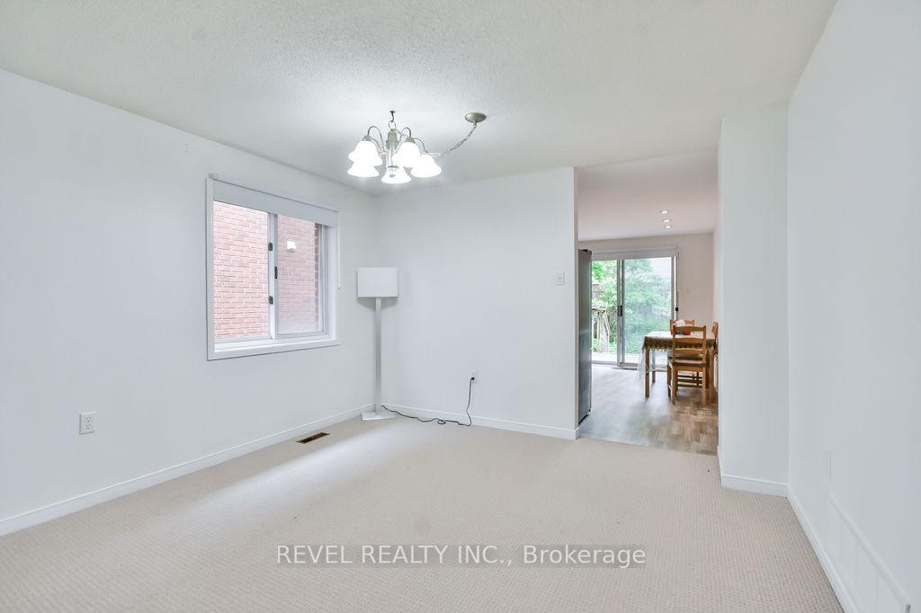 Photo 8 of 57 Irwin Drive, Barrie, Northwest — HOMEH
