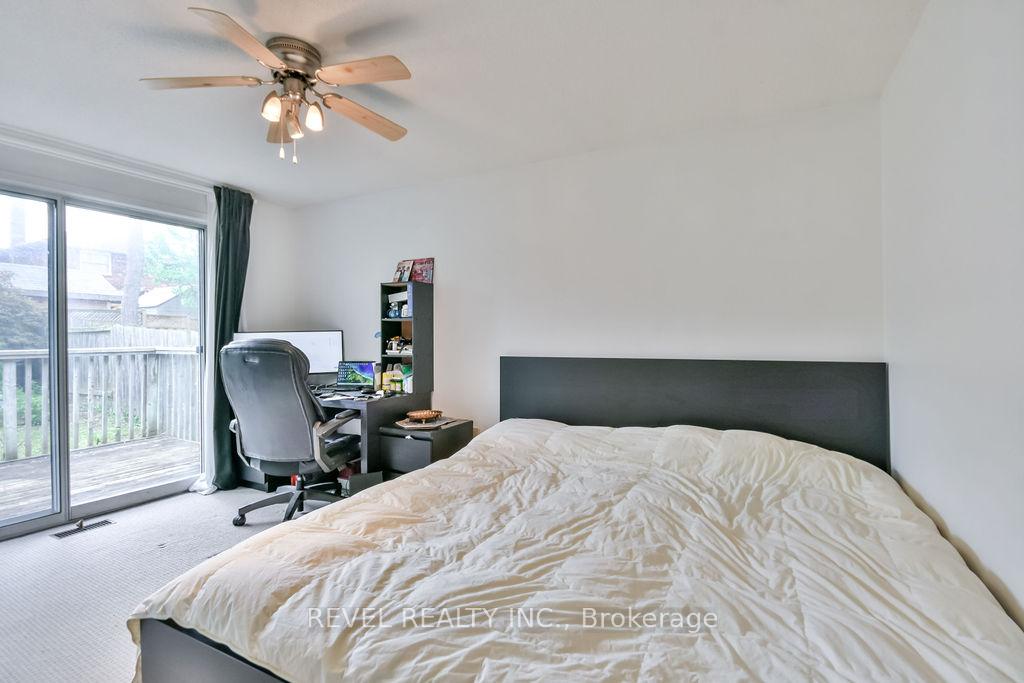 Photo 15 of 57 Irwin Drive, Barrie, Northwest — HOMEH