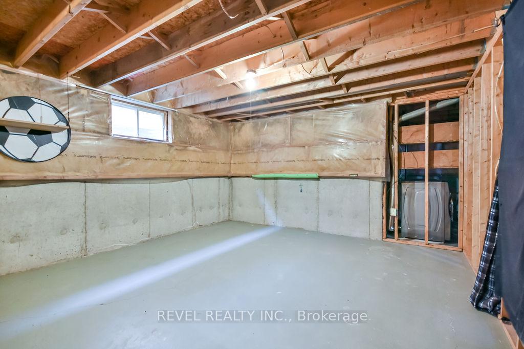 Photo 20 of 57 Irwin Drive, Barrie, Northwest — HOMEH
