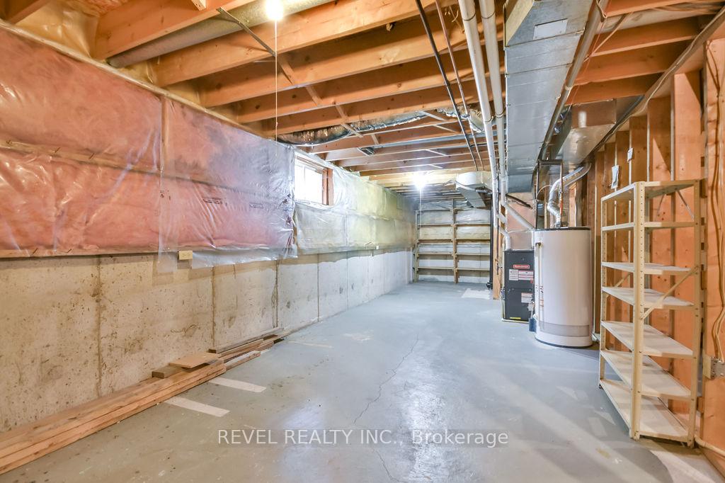 Photo 21 of 57 Irwin Drive, Barrie, Northwest — HOMEH