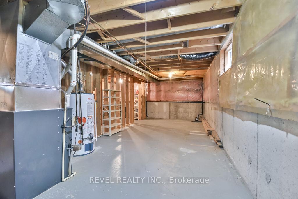 Photo 22 of 57 Irwin Drive, Barrie, Northwest — HOMEH