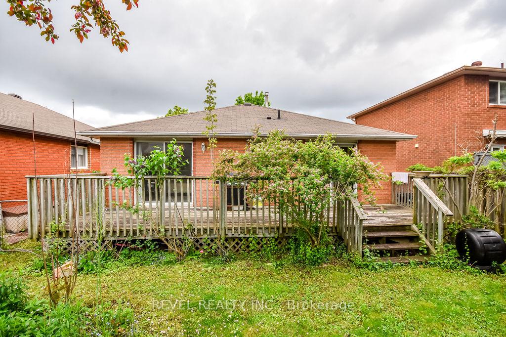 Photo 24 of 57 Irwin Drive, Barrie, Northwest — HOMEH