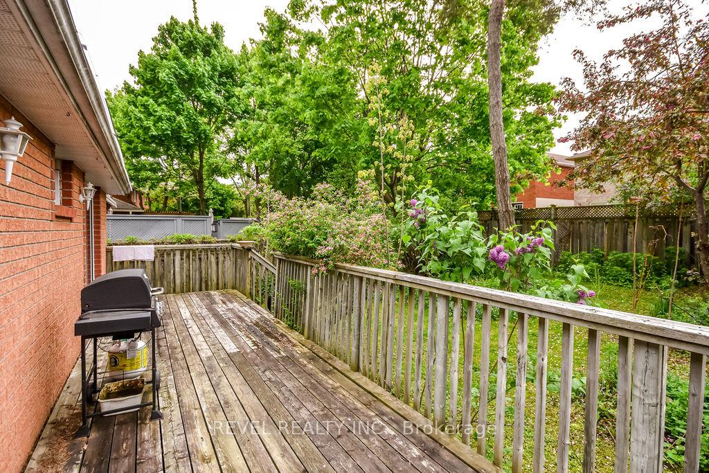 Photo 26 of 57 Irwin Drive, Barrie, Northwest — HOMEH