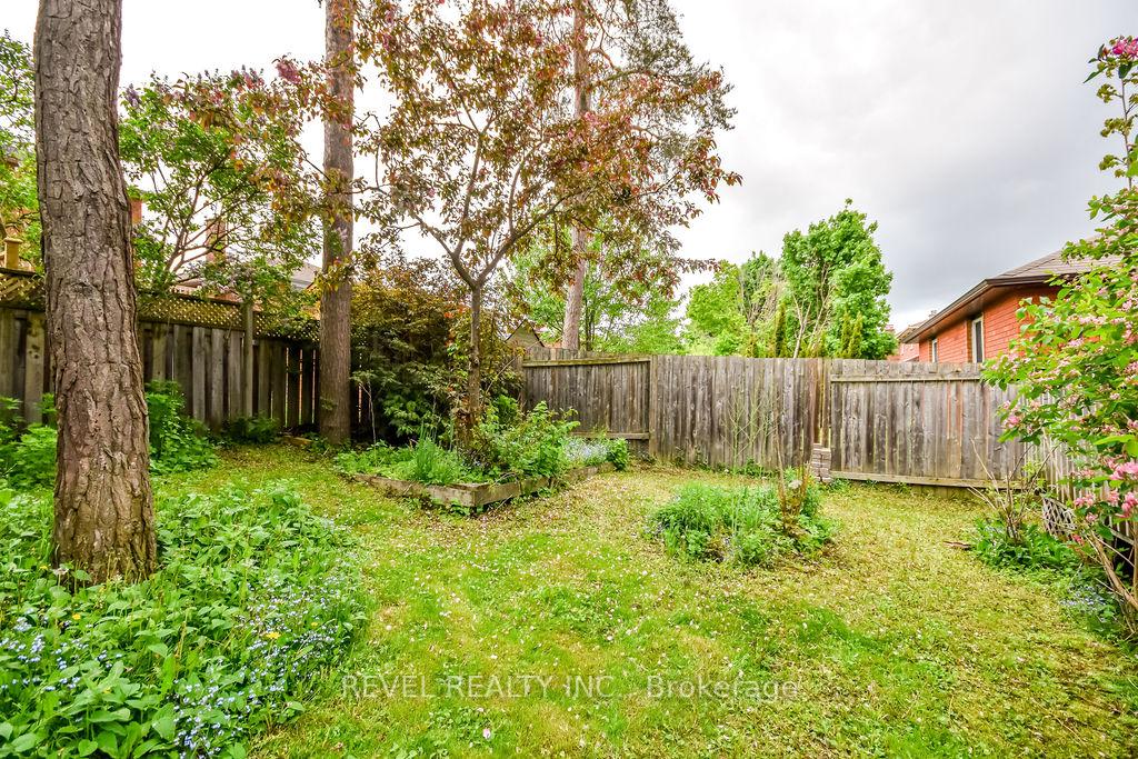 Photo 27 of 57 Irwin Drive, Barrie, Northwest — HOMEH
