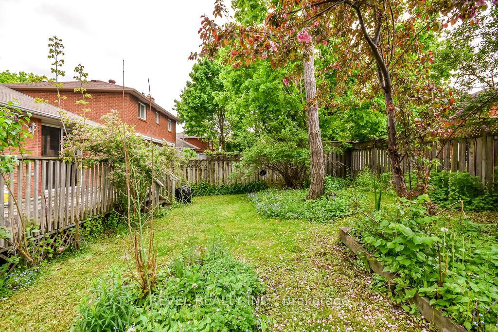 Photo 28 of 57 Irwin Drive, Barrie, Northwest — HOMEH