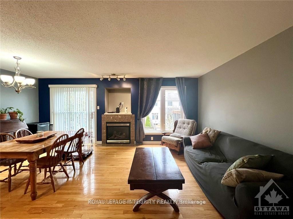 Photo 6 of 249 Saddlesmith Circle, Ottawa, Kanata - Emerald Meadows/Trailwest — HOMEH