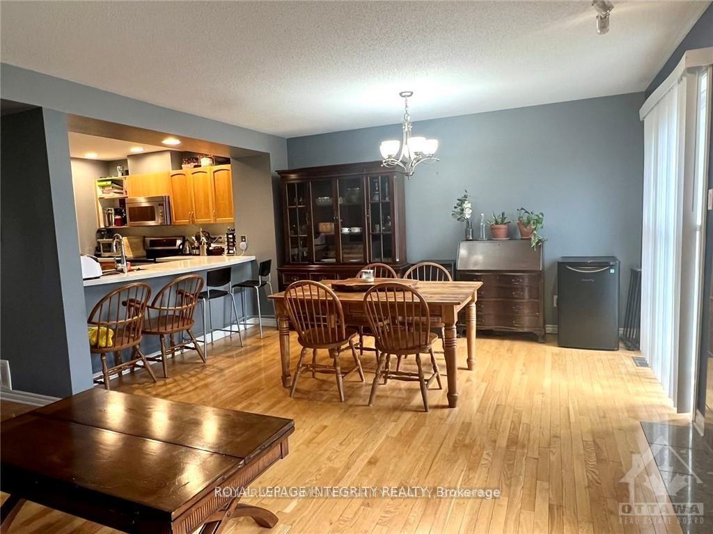 Photo 14 of 249 Saddlesmith Circle, Ottawa, Kanata - Emerald Meadows/Trailwest — HOMEH
