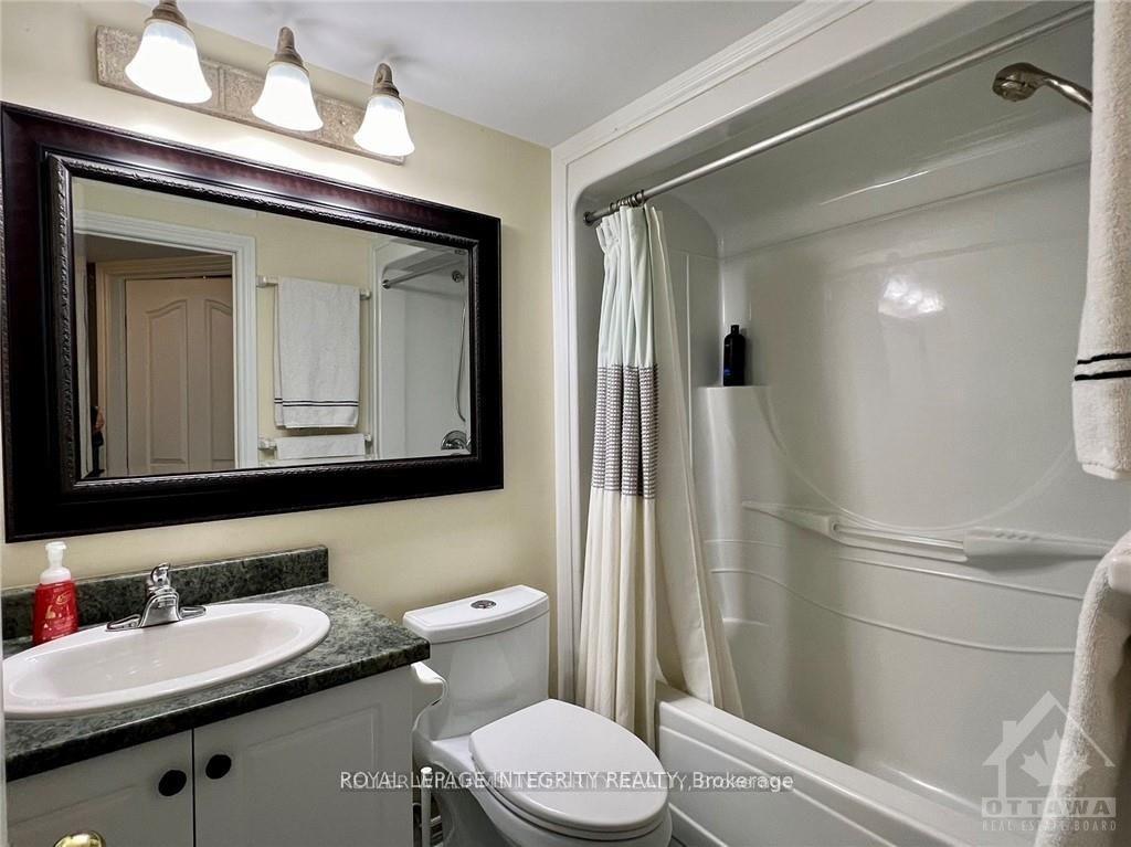 Photo 24 of 249 Saddlesmith Circle, Ottawa, Kanata - Emerald Meadows/Trailwest — HOMEH