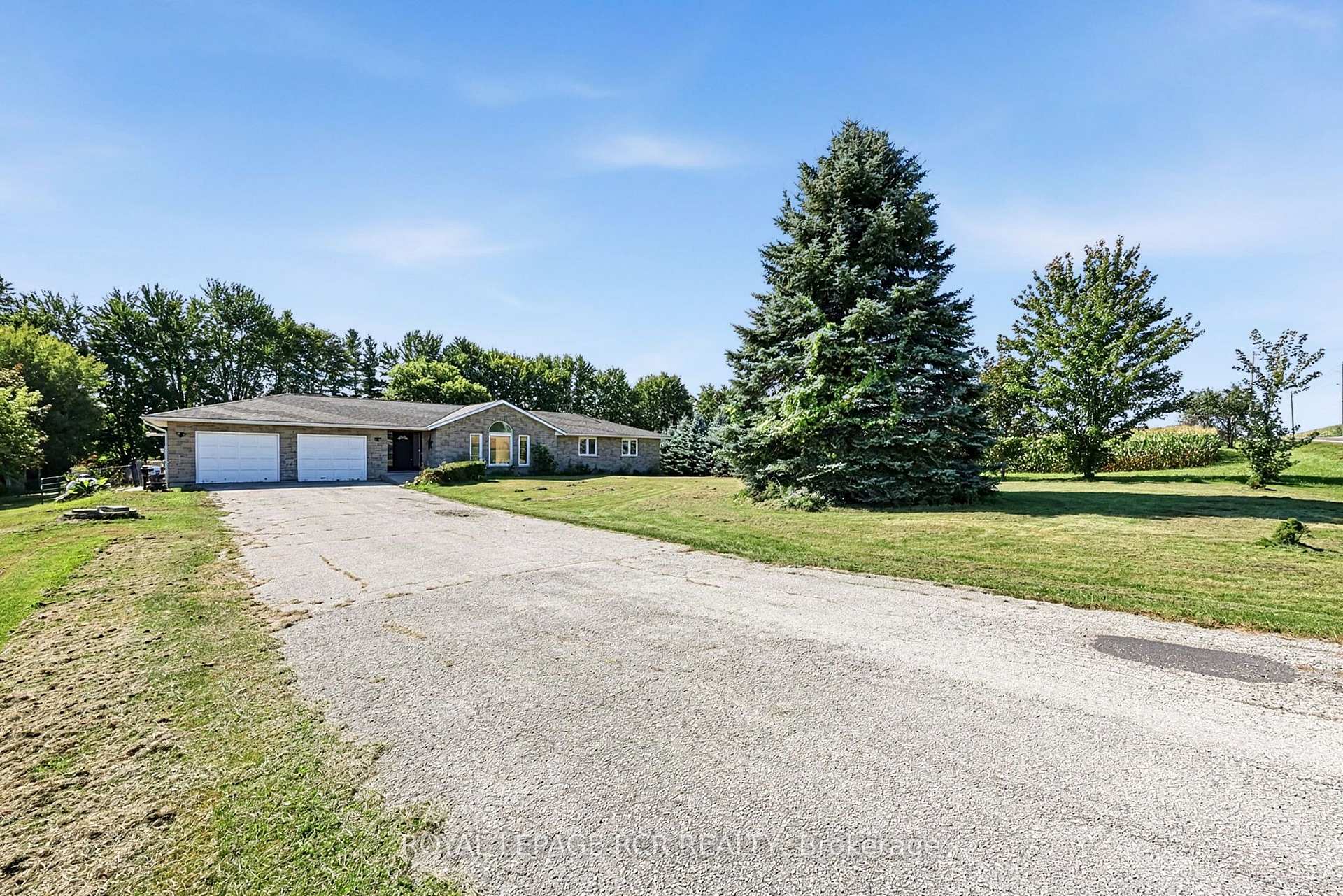 Photo 1 of 7067 5th Side Road, Essa, Rural Essa — HOMEH