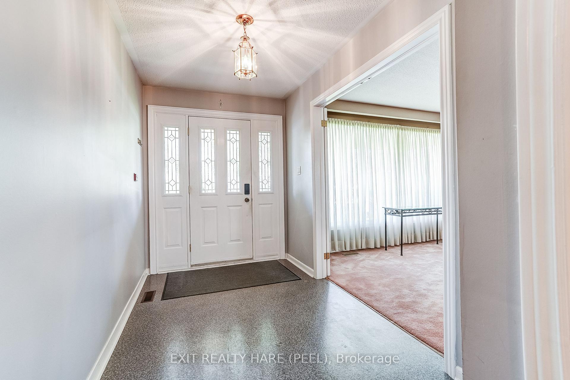 Photo 6 of 76 Birchview Crescent, Caledon, Bolton North — HOMEH