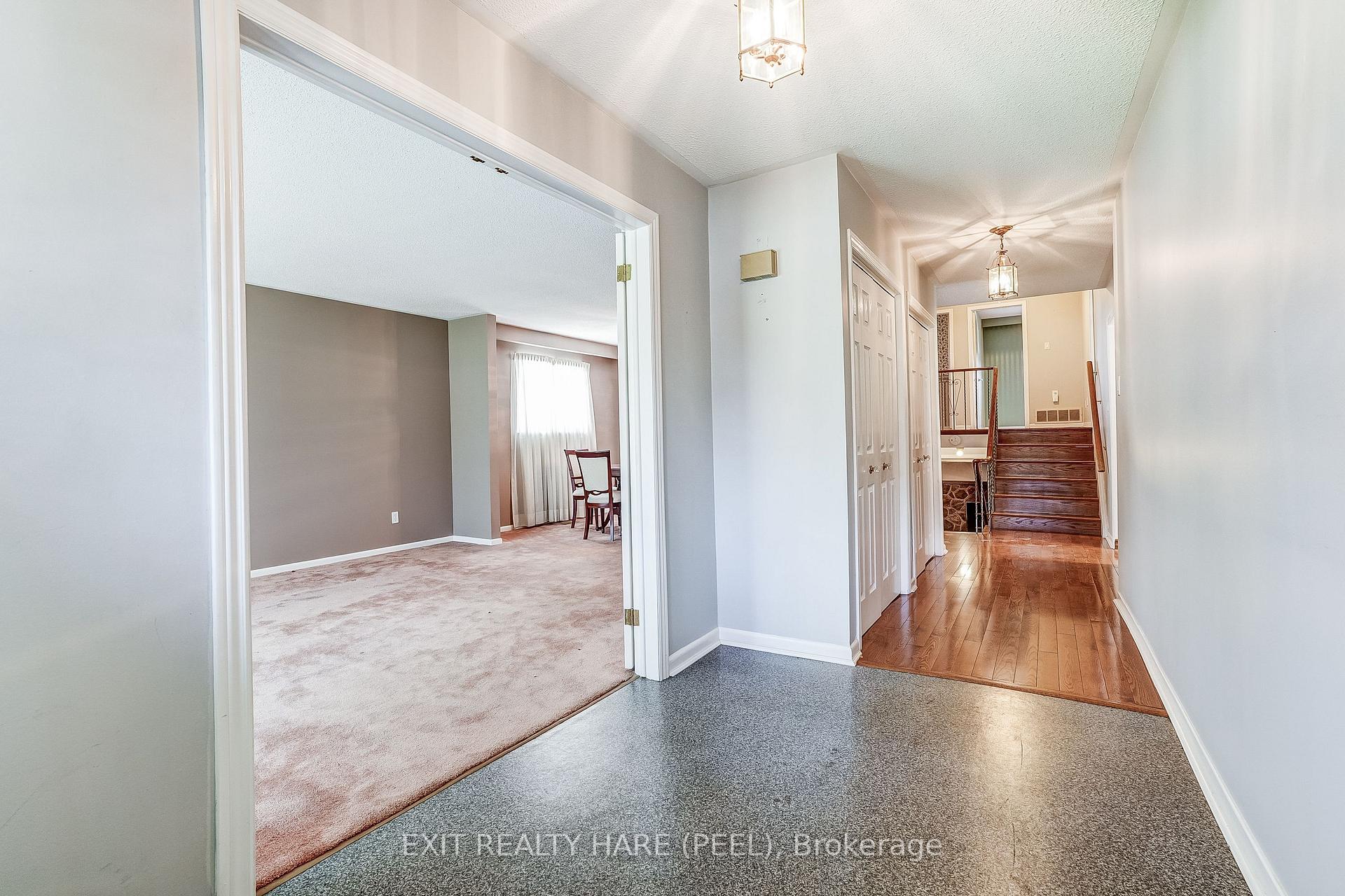 Photo 7 of 76 Birchview Crescent, Caledon, Bolton North — HOMEH