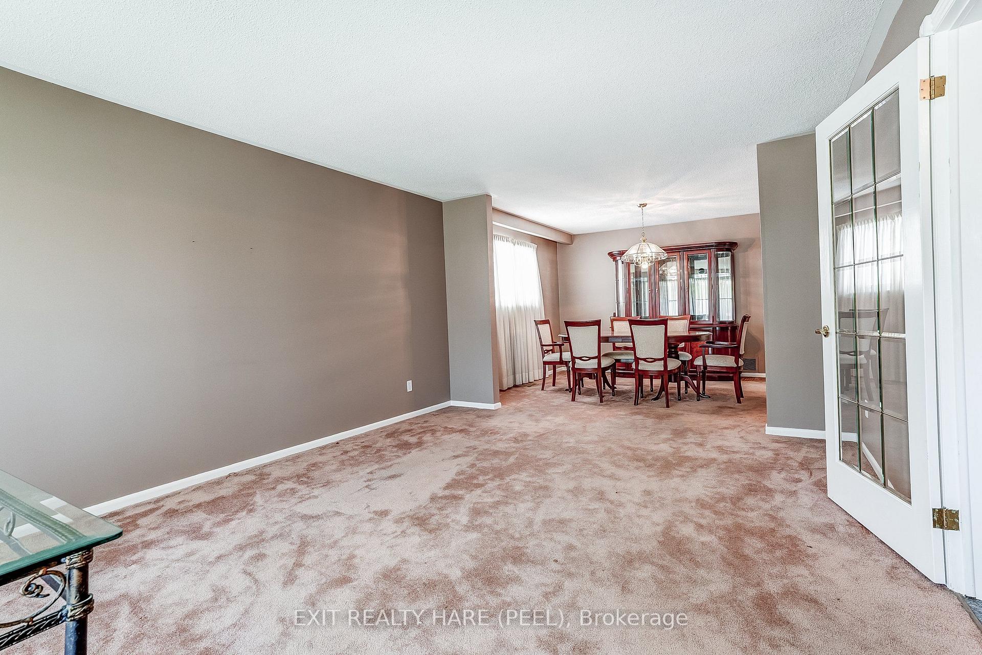 Photo 8 of 76 Birchview Crescent, Caledon, Bolton North — HOMEH