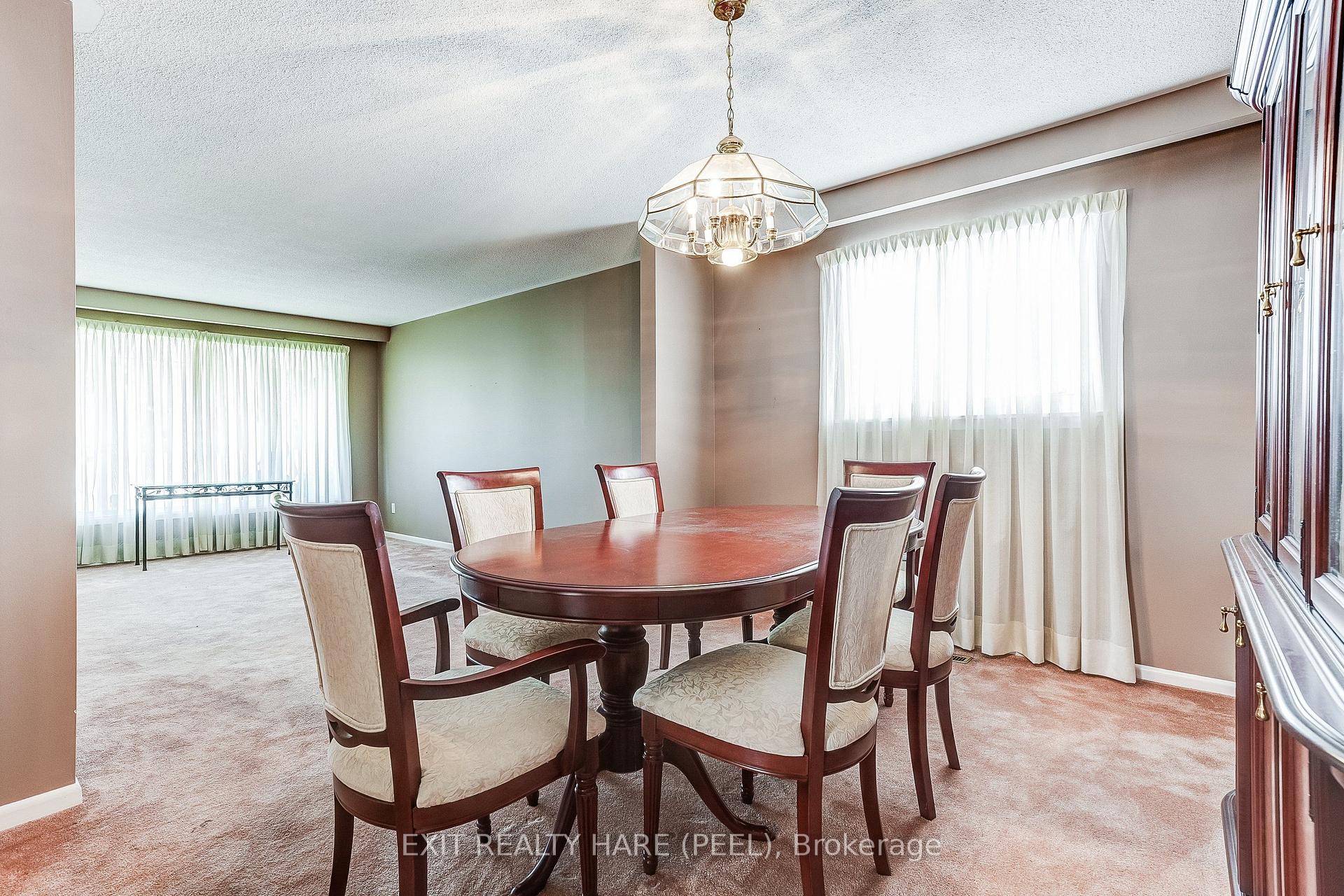 Photo 12 of 76 Birchview Crescent, Caledon, Bolton North — HOMEH