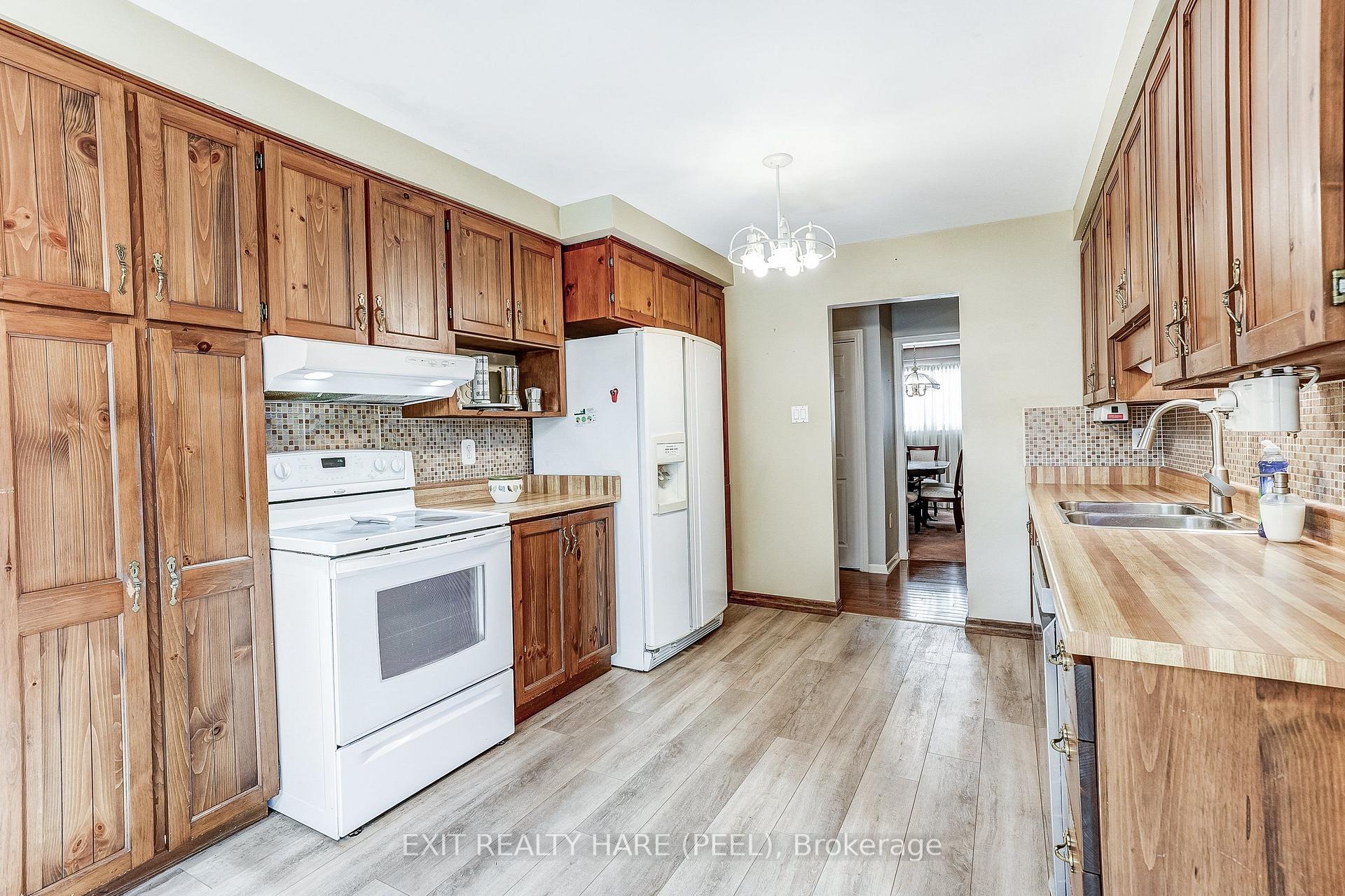 Photo 15 of 76 Birchview Crescent, Caledon, Bolton North — HOMEH