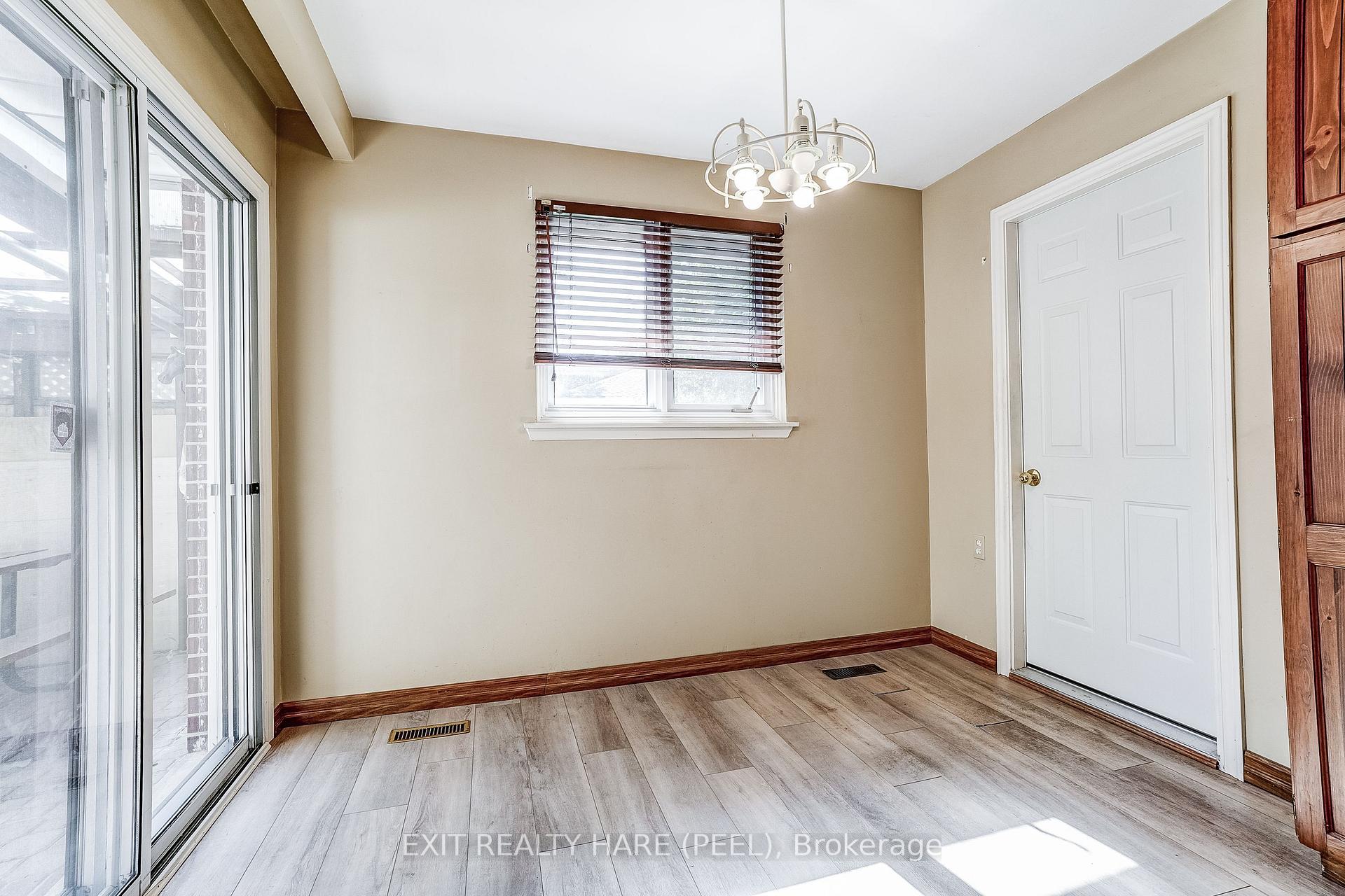 Photo 17 of 76 Birchview Crescent, Caledon, Bolton North — HOMEH