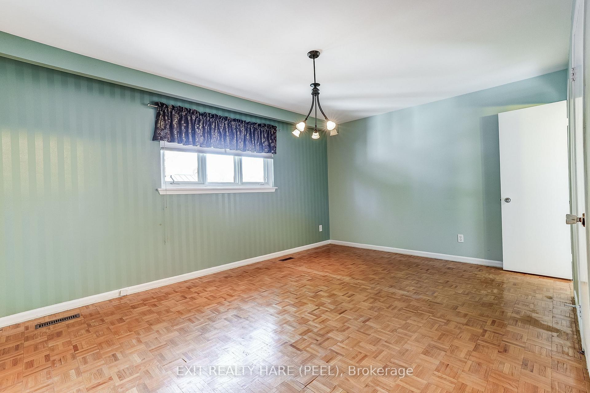 Photo 21 of 76 Birchview Crescent, Caledon, Bolton North — HOMEH