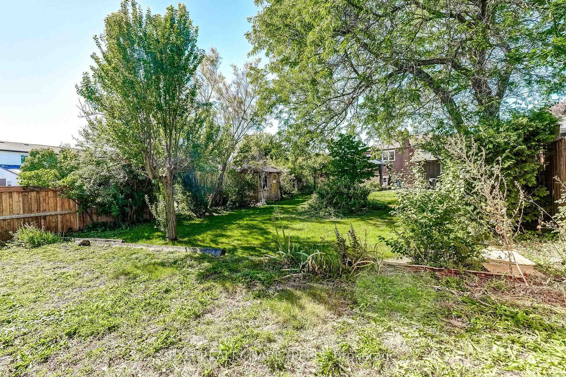 Photo 47 of 76 Birchview Crescent, Caledon, Bolton North — HOMEH