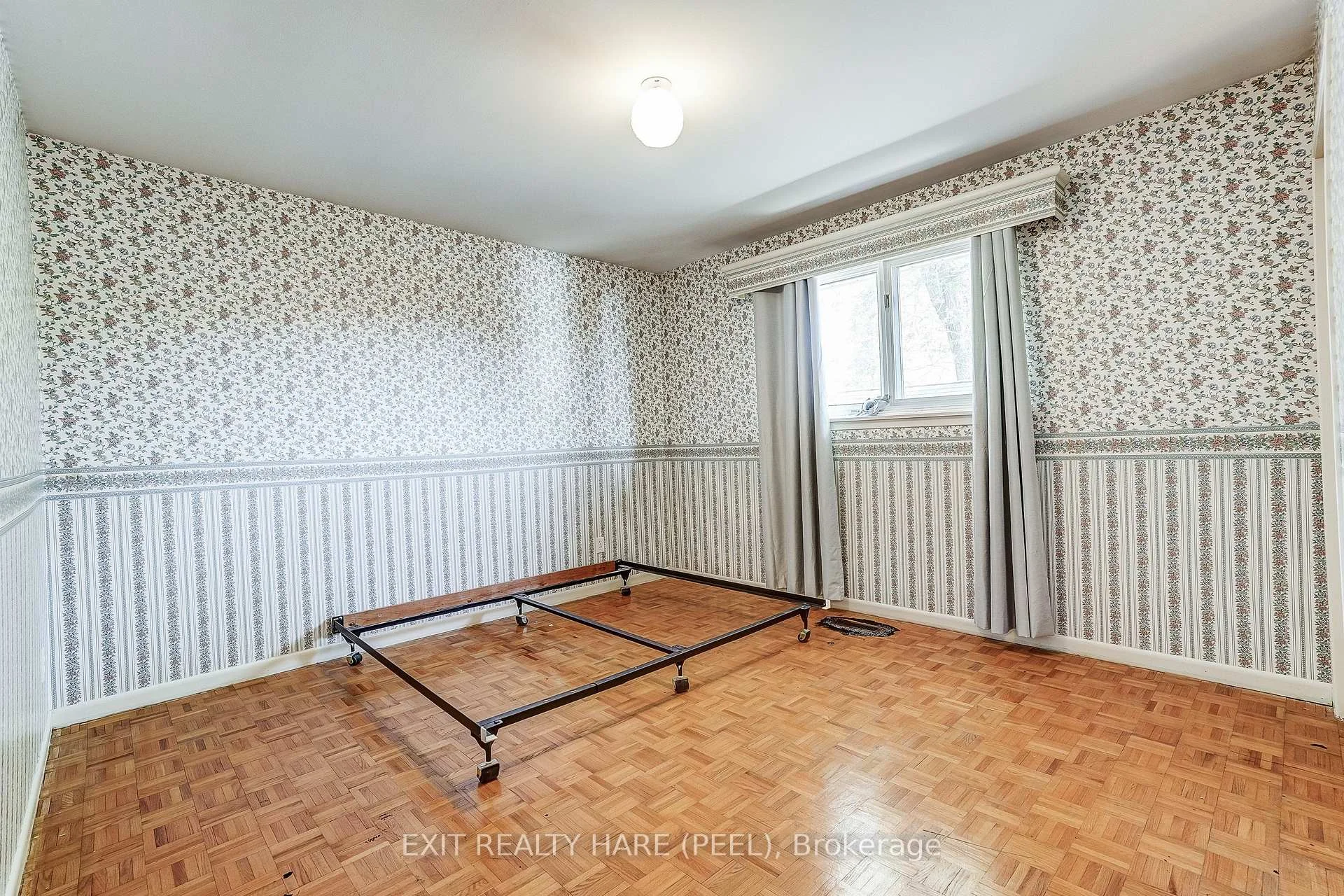 Photo 26 of 76 Birchview Crescent, Caledon, Bolton North — HOMEH