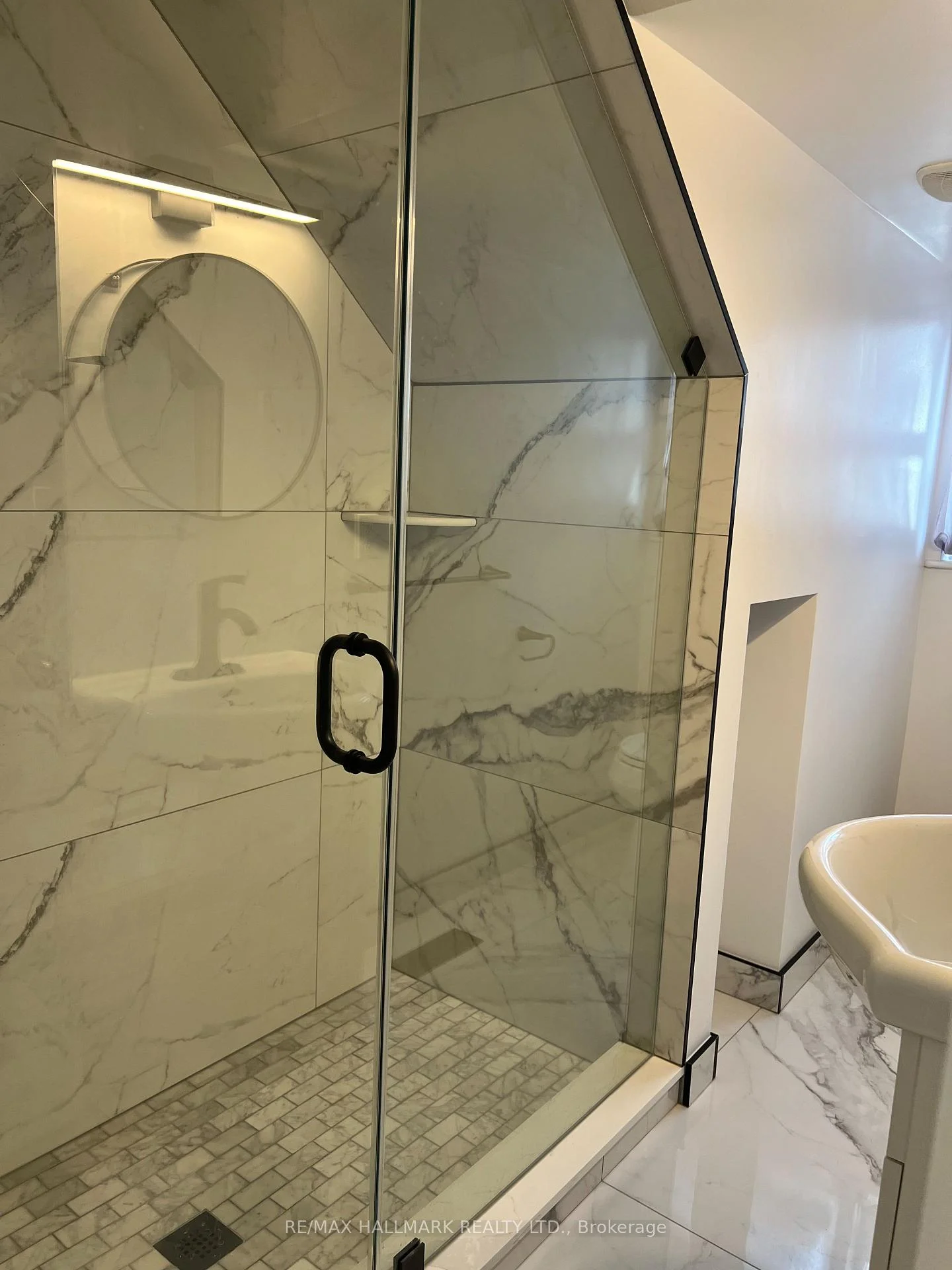 Photo 10 of Unit #3, 61 Cecil Street, Toronto, Kensington-Chinatown — HOMEH