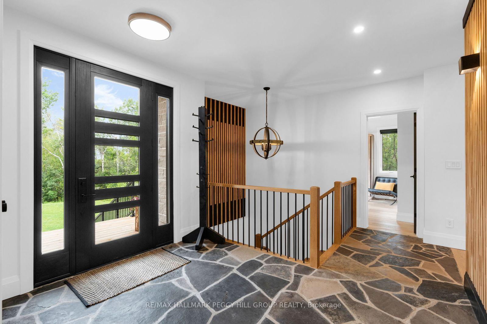 Photo 19 of 39 Marilyn Avenue S, Wasaga Beach — HOMEH