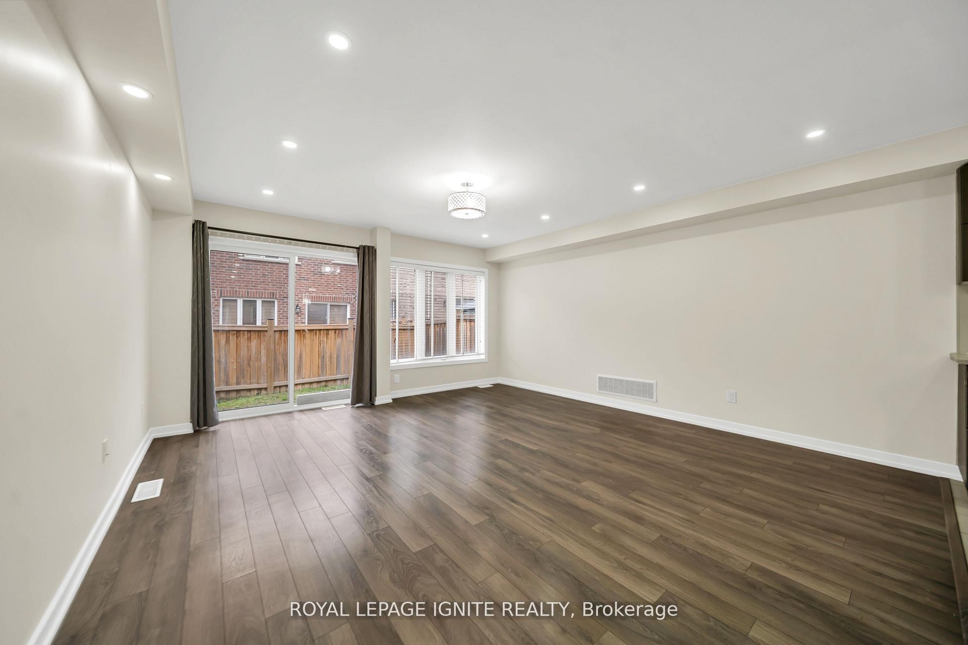 Photo 17 of 14 Hoover Road, Brampton, Northwest Brampton — HOMEH