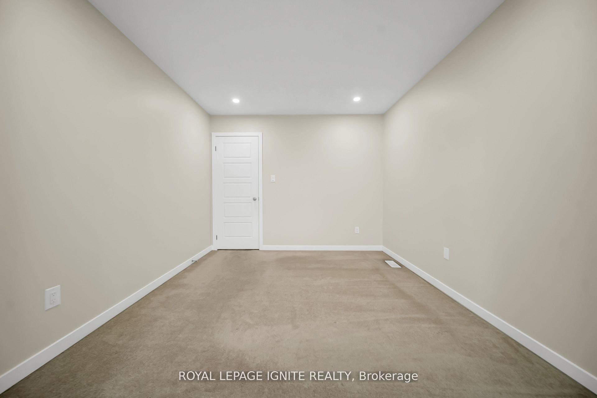 Photo 23 of 14 Hoover Road, Brampton, Northwest Brampton — HOMEH