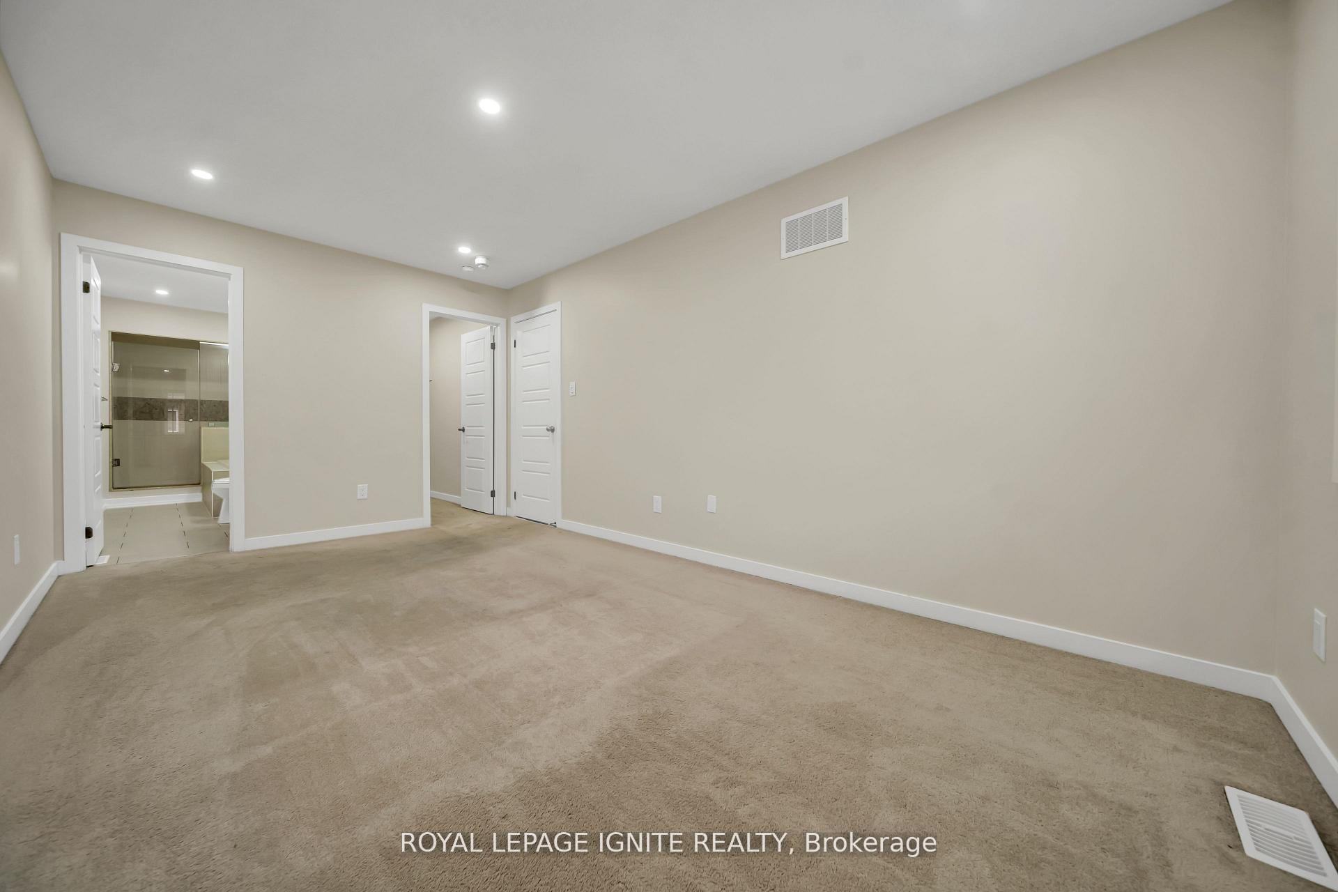 Photo 32 of 14 Hoover Road, Brampton, Northwest Brampton — HOMEH