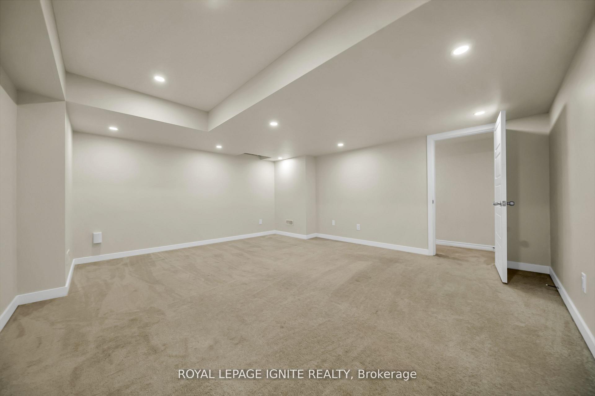 Photo 39 of 14 Hoover Road, Brampton, Northwest Brampton — HOMEH