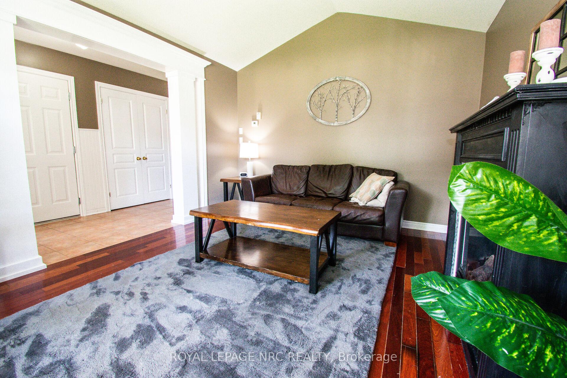 Photo 5 of 15 Arlene Street, St. Catharines, Rykert/Vansickle — HOMEH